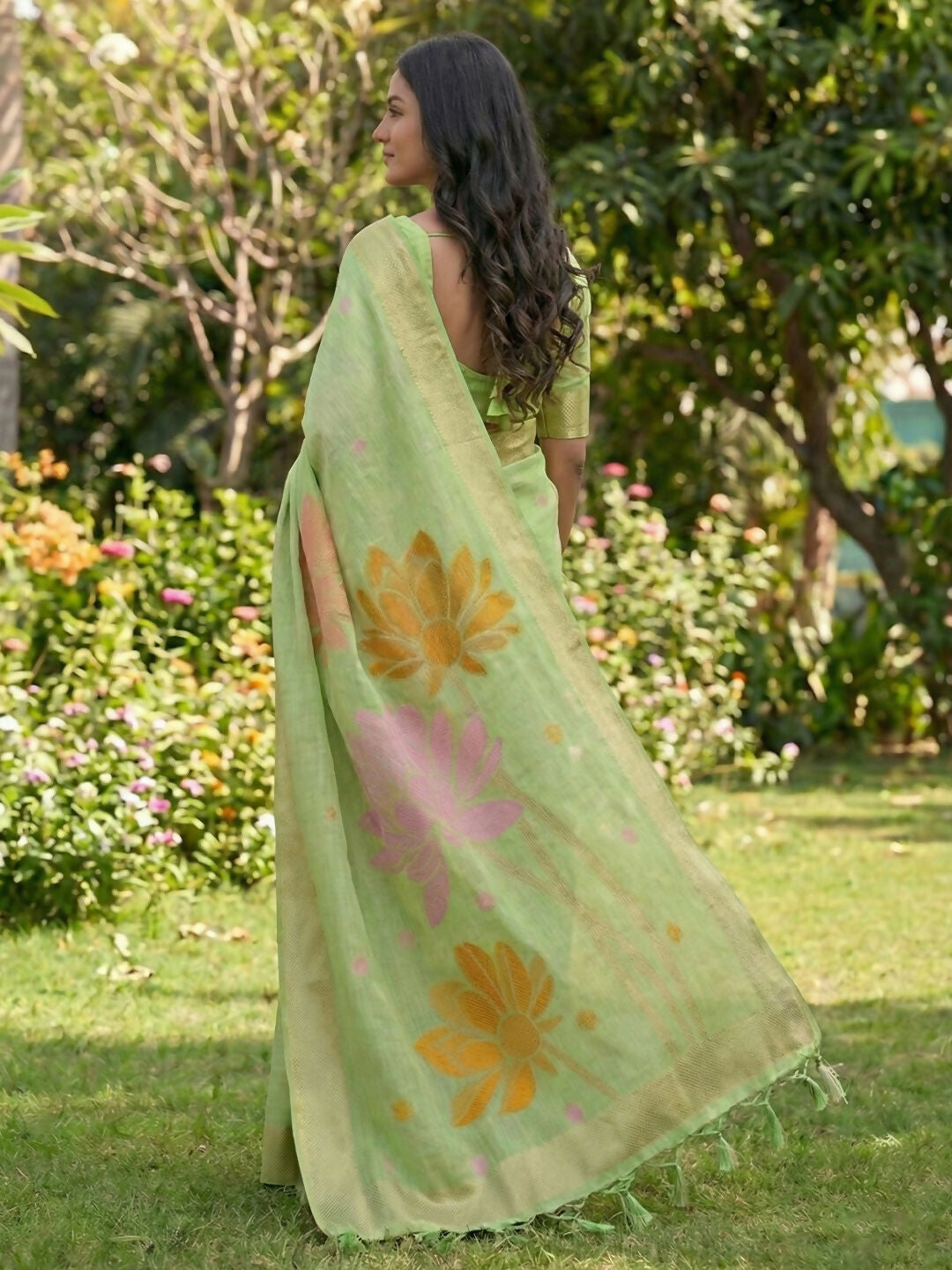 Green Linen Cotton Saree with Matching Blouse Piece
