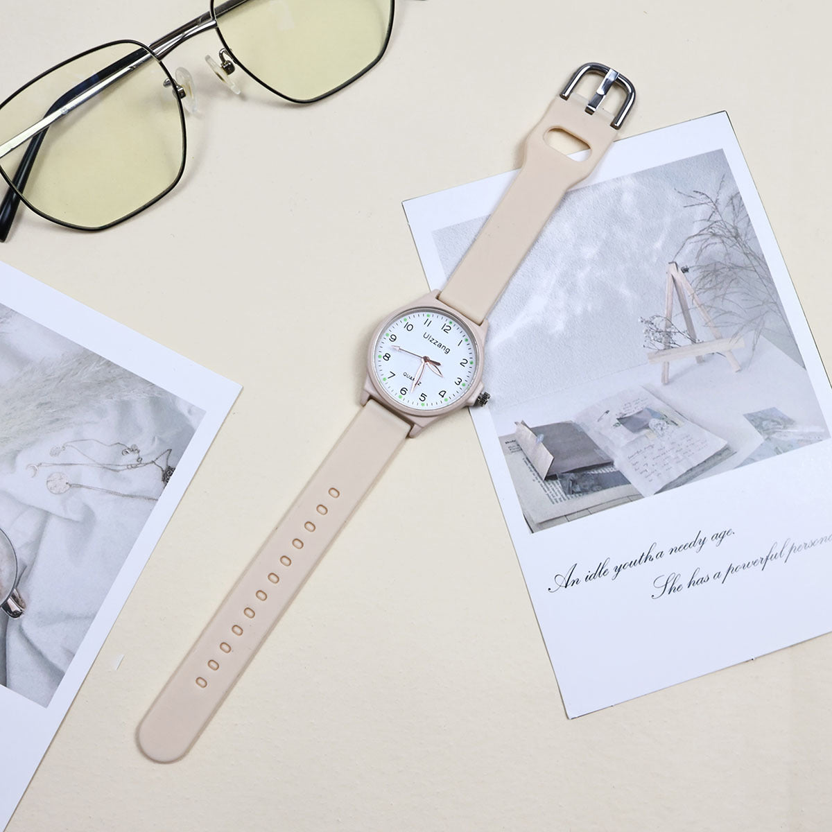 High-fashion Watch Designed Specifically For Female Middle And High School Students