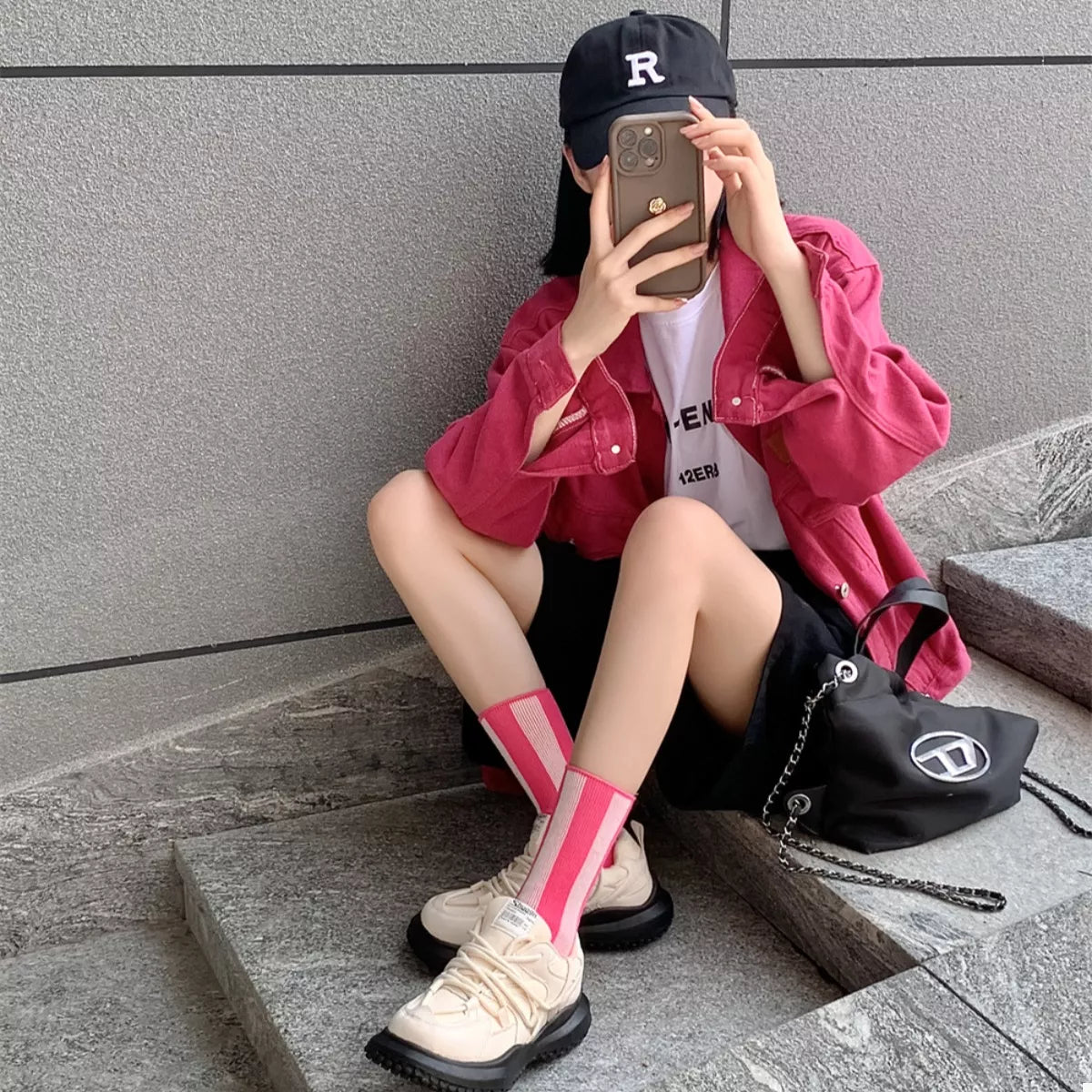 Contrast Striped Crew Socks
