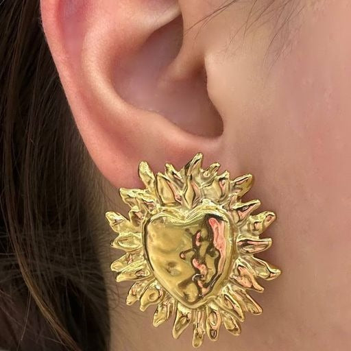 18K Gold Heart and Sun Stud Earrings - Lightweight Luxury Jewelry