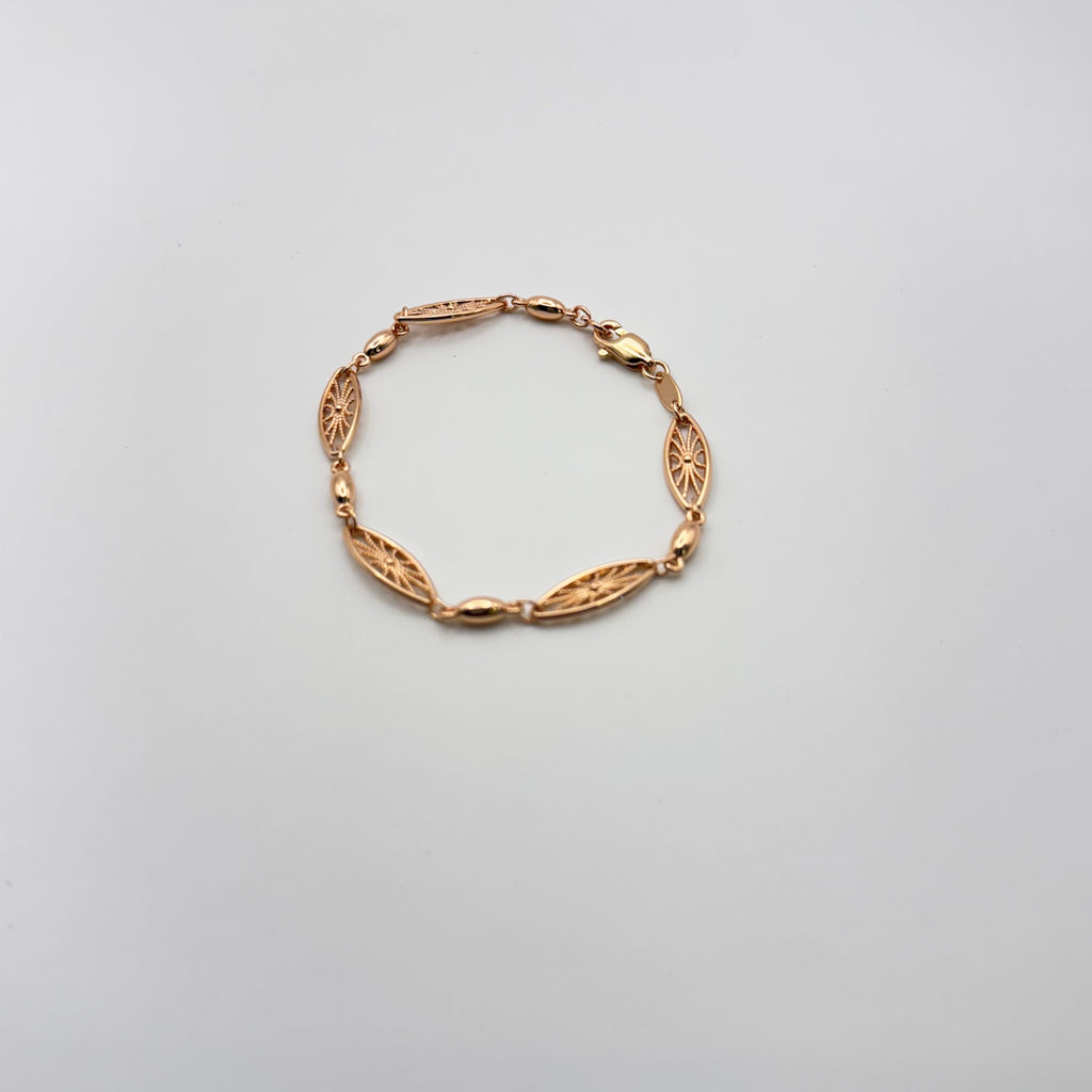 Elegant Rose Gold Filigree Bracelet - Hypoallergenic Stainless Steel Marquise Link Design