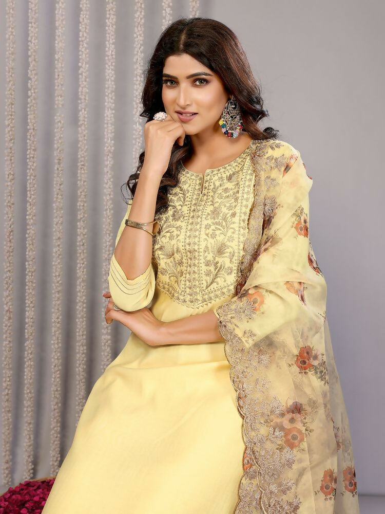 Pale Yellow Roman Embroidery Kurta Set