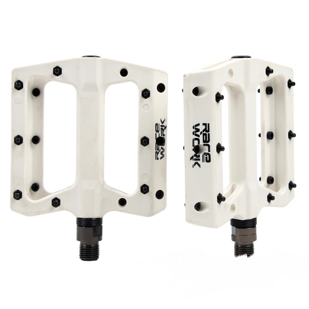 Ultralight Nylon Mountain Bike Flat Pedals with 3 Sealed Bearings