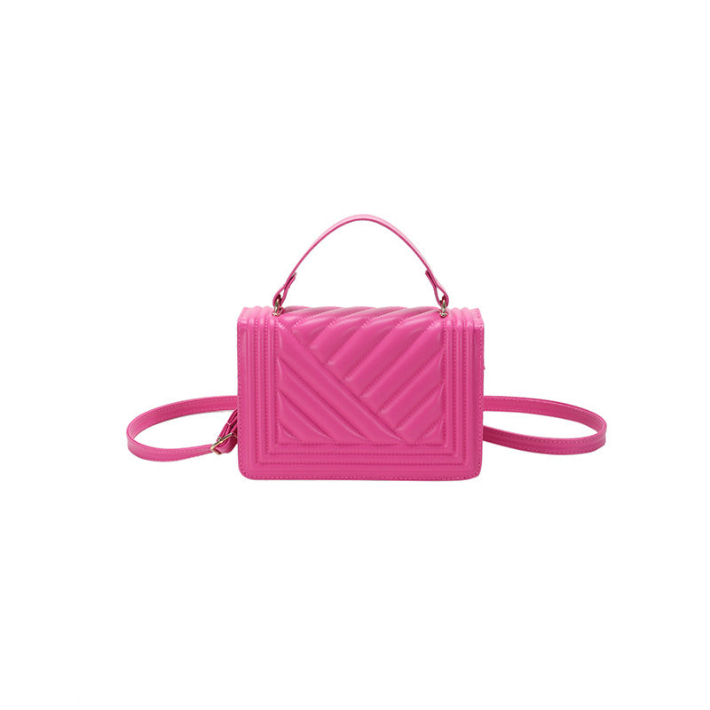 Quilted Chain Crossbody Bag with Daisy Detail, Elegant Shoulder Bag