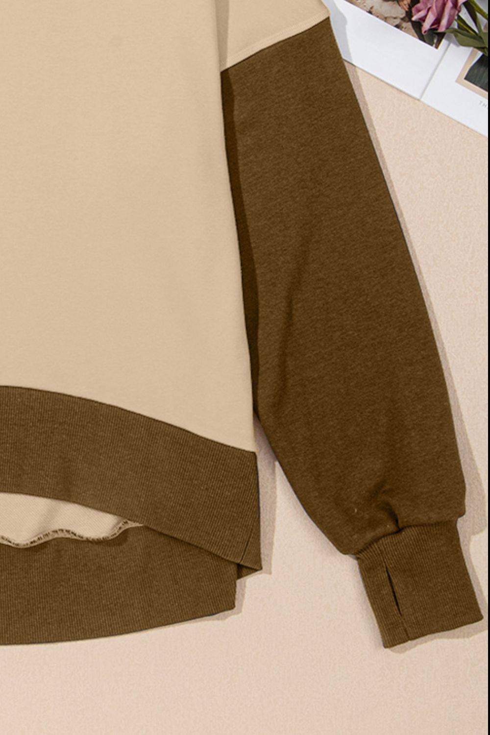 Women's Contrast Crewneck Sweatshirt in Beige and Grey