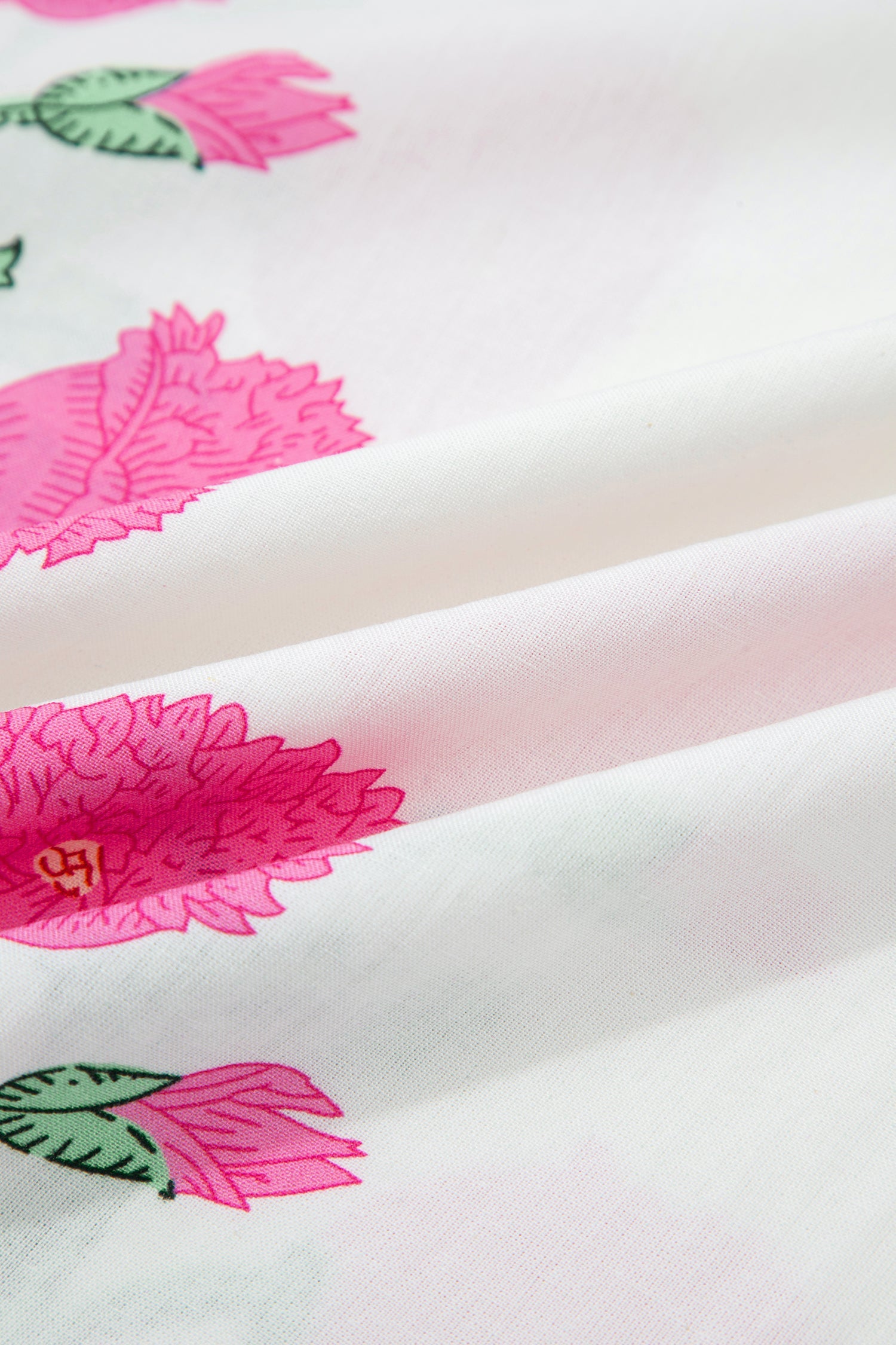 Wild Flower Contrast Trim Scallop Short Sleeve Blouse