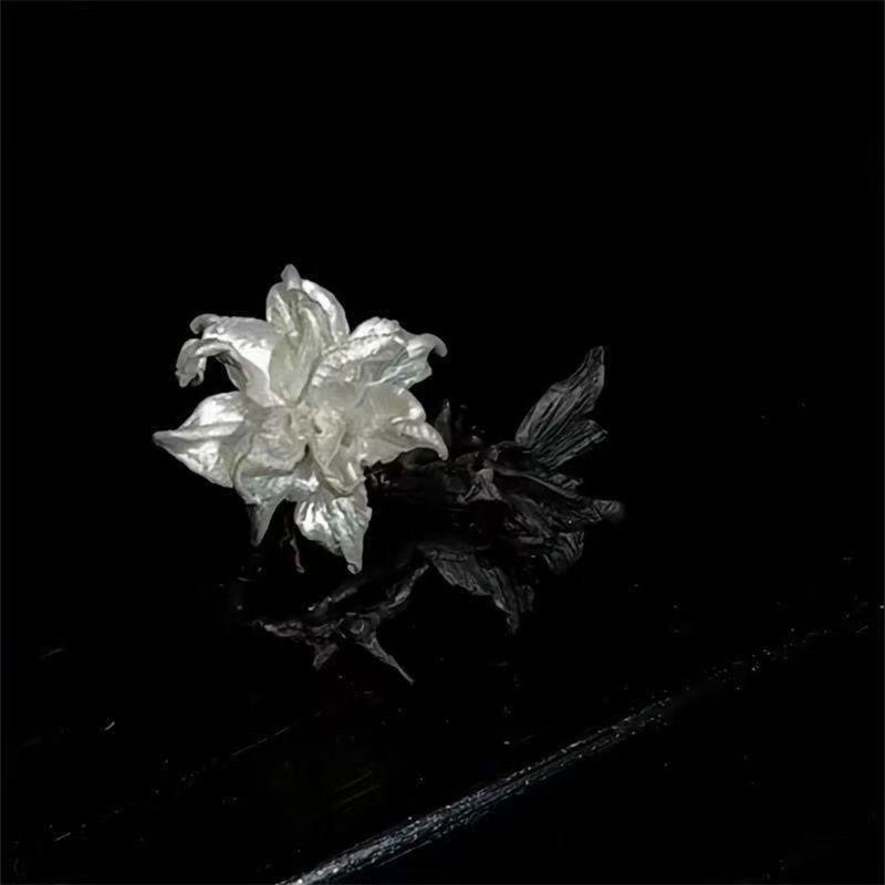 Black & White Mandala Flower Ring, Niche Design,  Cool Style Alternating Color Pinky Ring