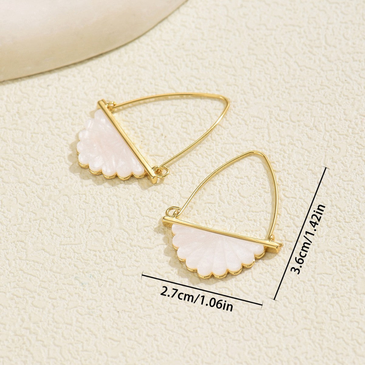 Womens Fan-Shaped Ear Studs With Mother-of-Pearl Inlay