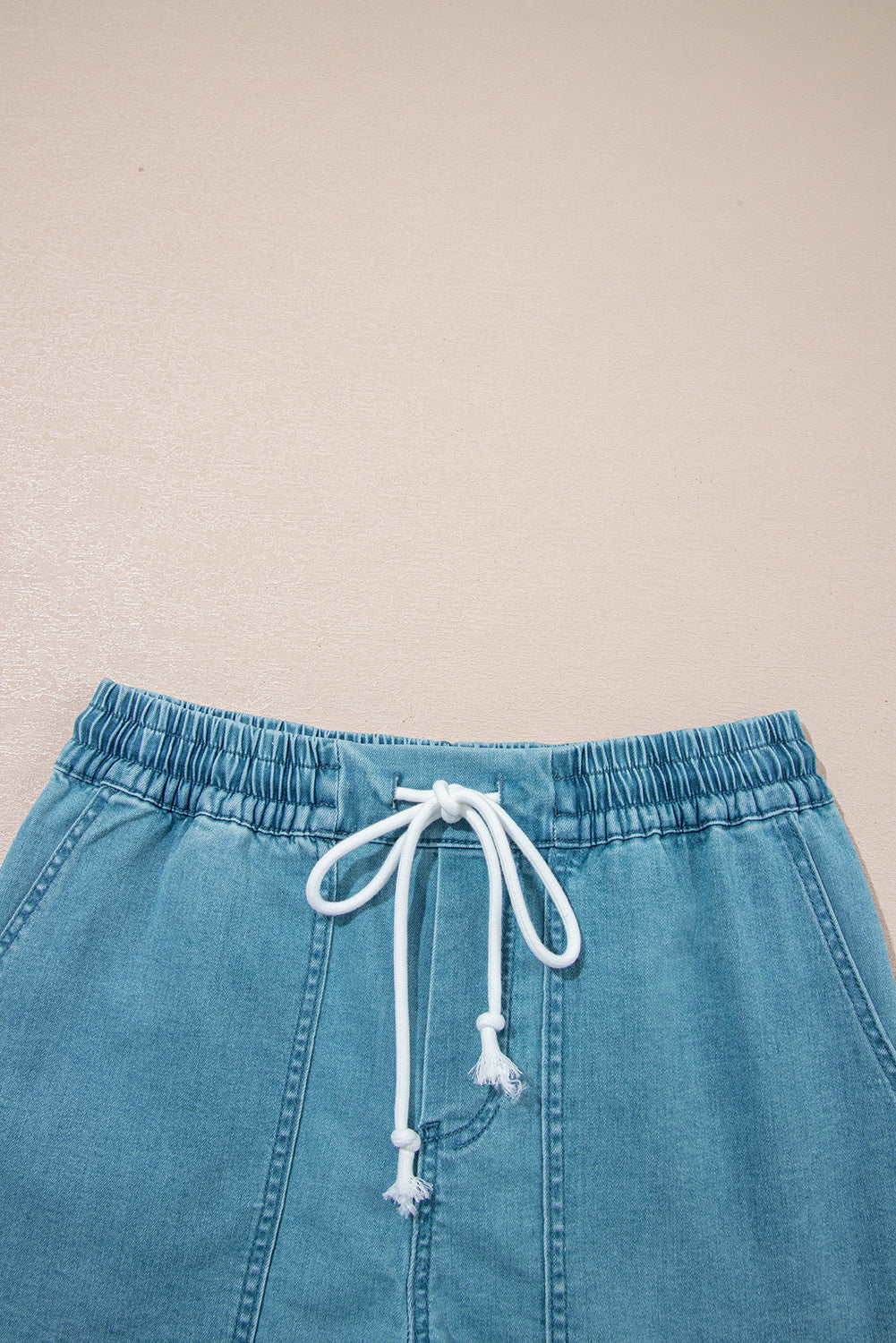 Light-Blue Denim Drawstring Elastic Waist Shorts for Casual Wear