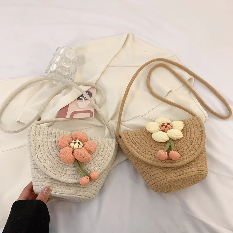 Woven Flower Messenger Bag Mini Straw Shell Crossbody Purse - Image 8