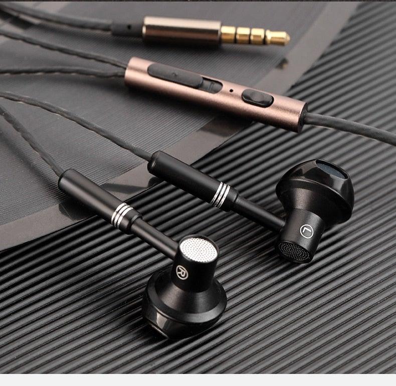 EARDECO 9D Stereo Wired Earphones with Mic and Volume Control