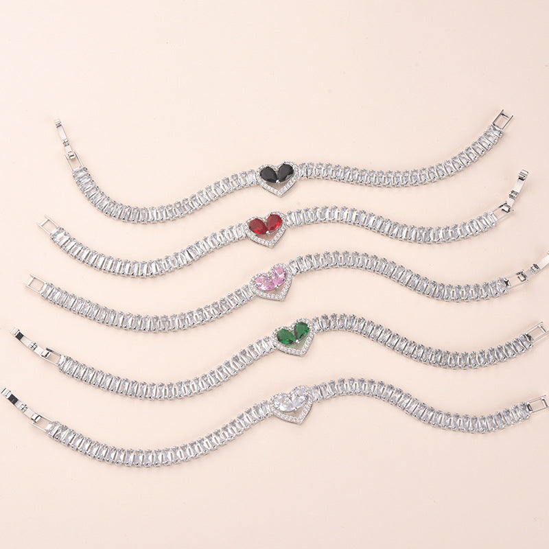 Golden Heart-Shaped Bracelet With Diamonds Light Luxury Handmade Love-Heart Design