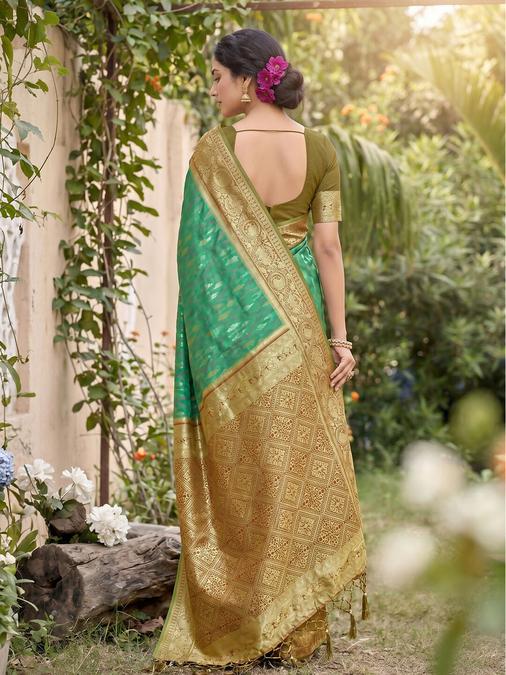 Rama Green Soft Silk Saree with Matching Blouse Fabric