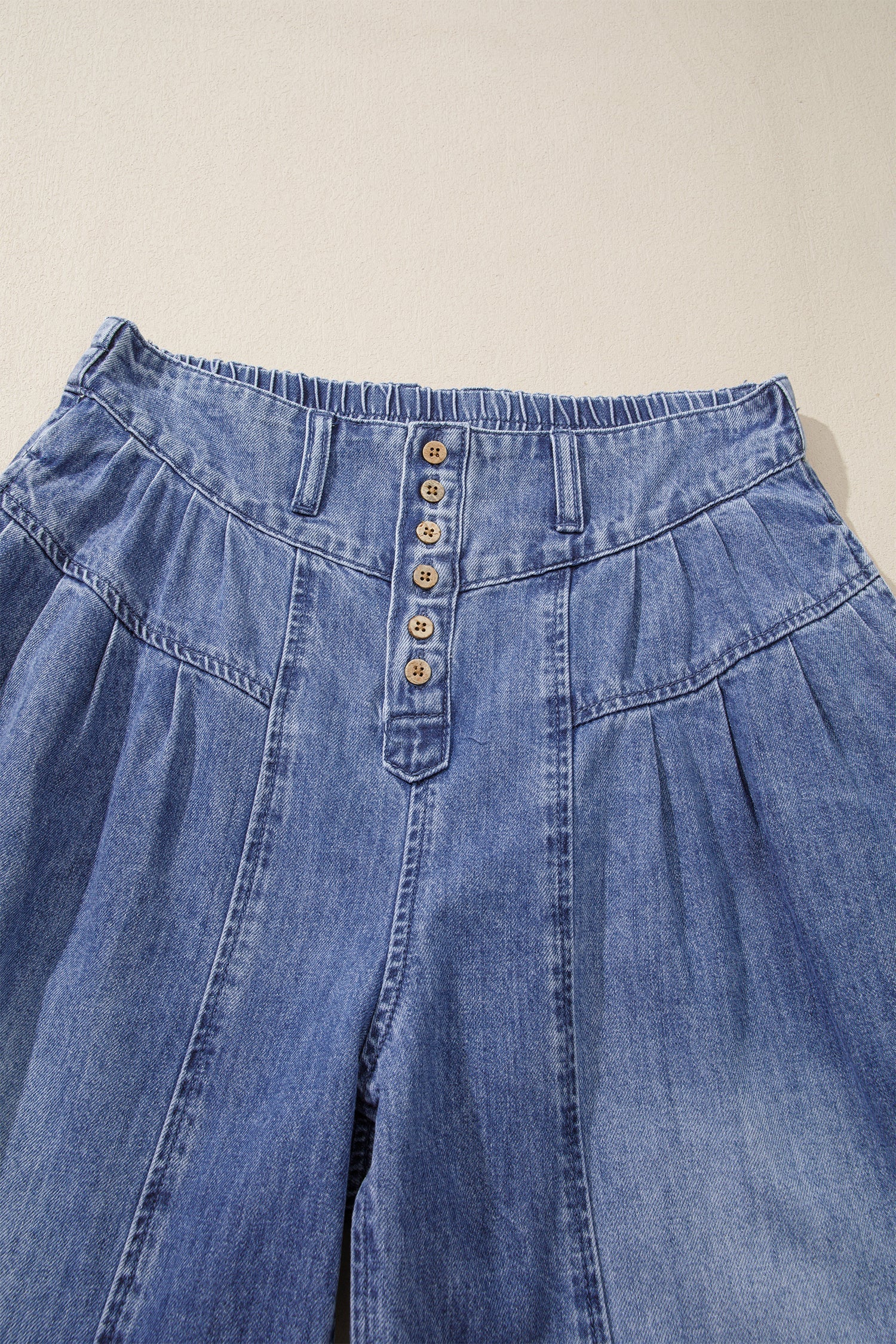 High Rise Pleated Wide Leg Denim Cropped Pants in Medium-Blue