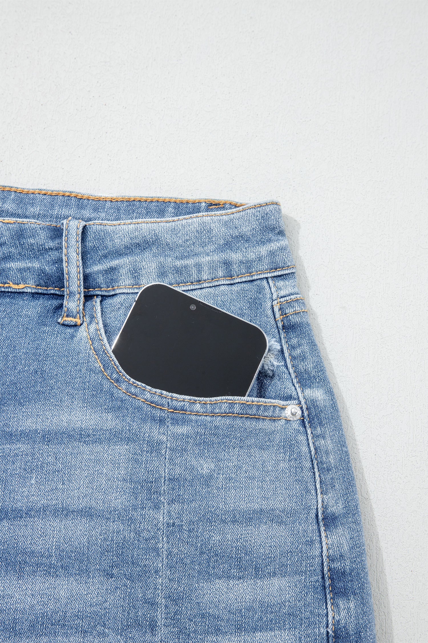 Rayne Wash Raw Hem Shorts in Light Blue - High Waist Denim