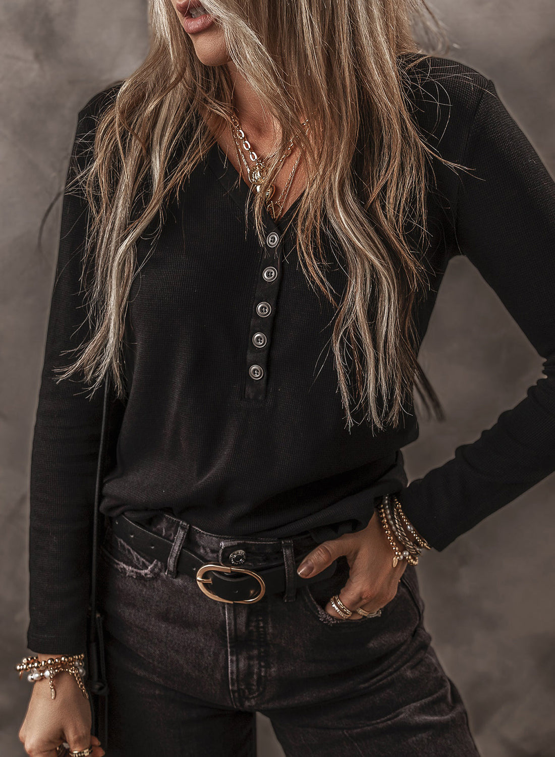 Women's Solid Ribbed V-Neck Long Sleeve Buttoned Knit Top - Black