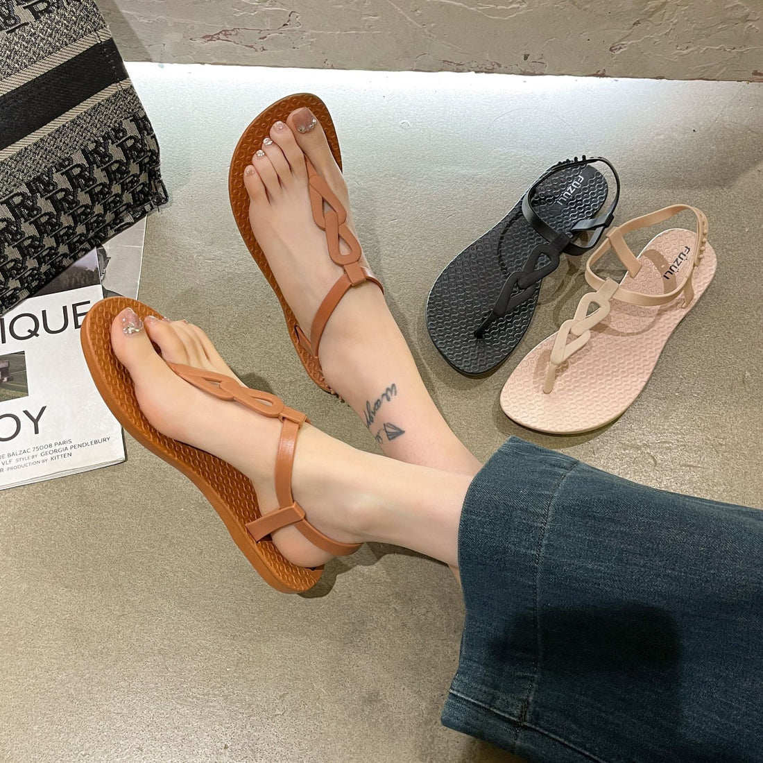Women's Minimalist Flat Buckle Strap Sandals Casual Summer Shoes