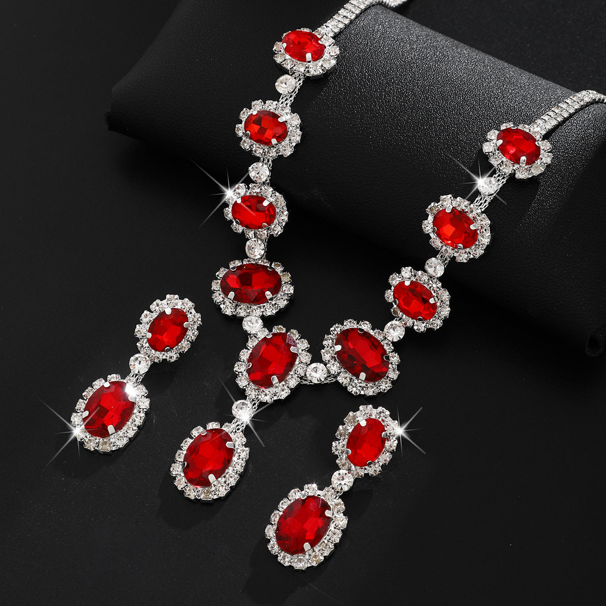 Autumn And Winter European And American Fashion Drop-Shaped Super Flash Elegant Set Chain Earrings Necklace Exaggerated Two-Piece Bridal Jewelry Wholesale