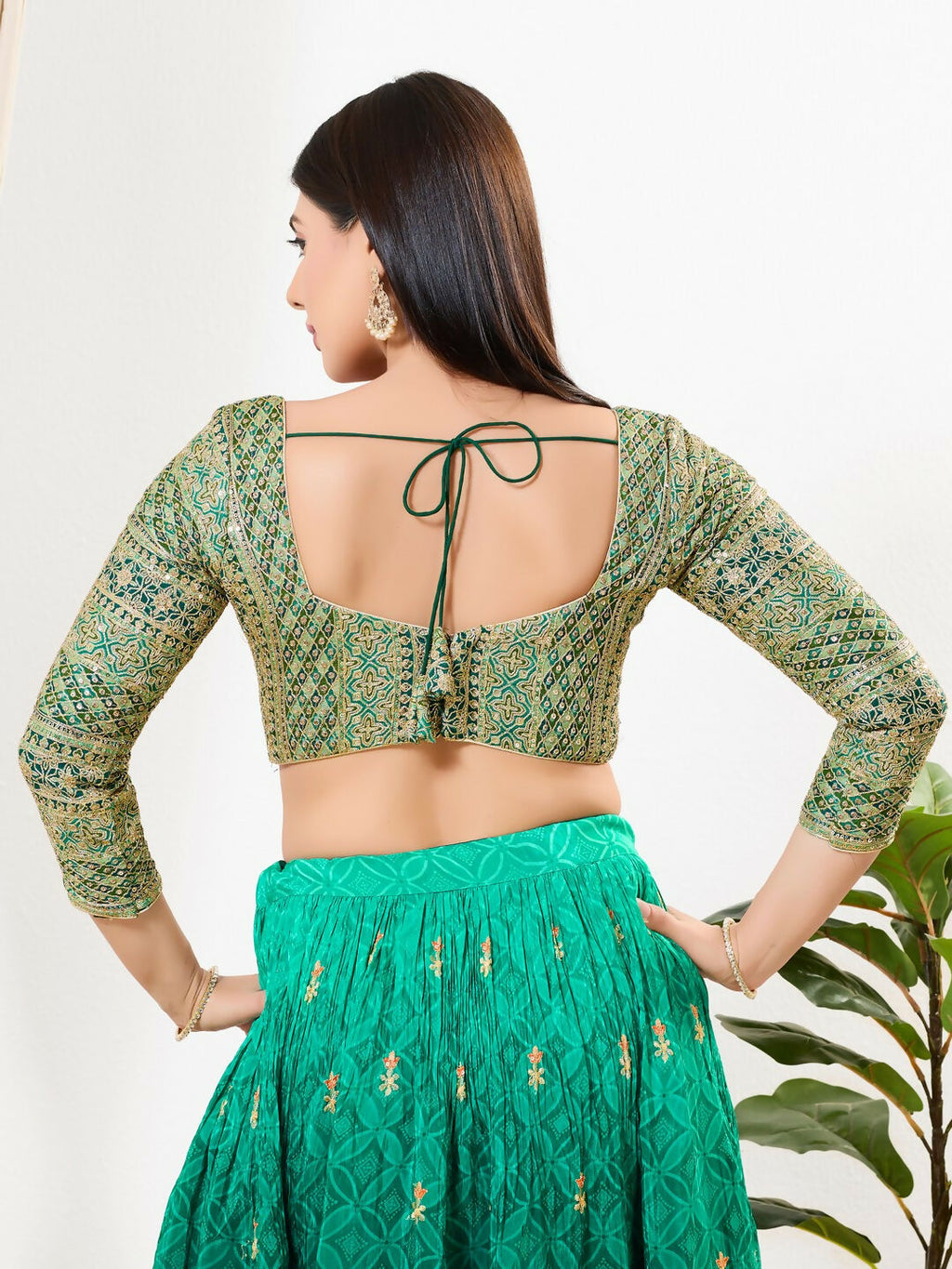 Green Multi Silk Sweetheart Neck 3/4 Sleeve Padded Blouse