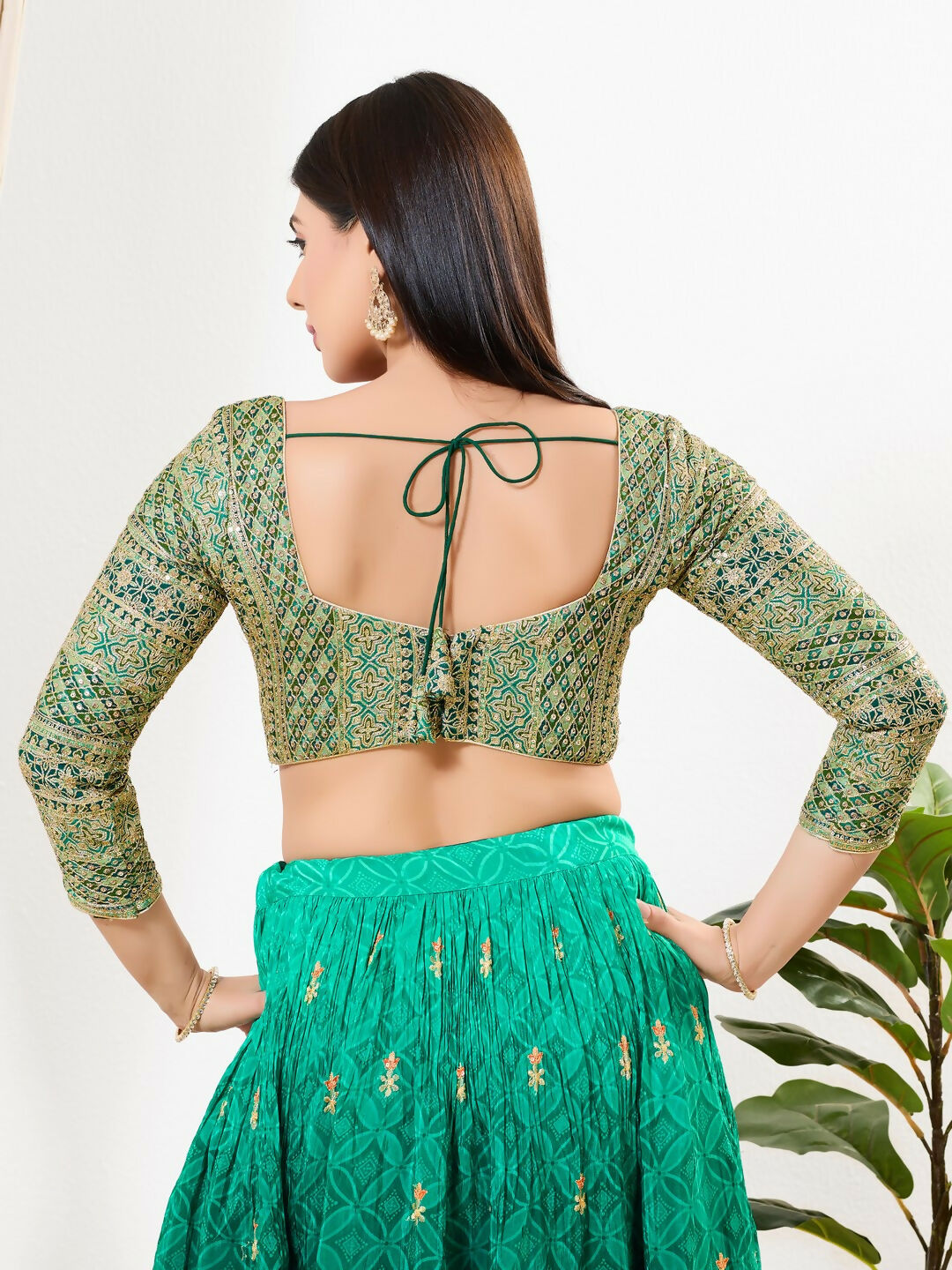 Green Multi Silk Sweetheart Neck 3/4 Sleeve Padded Blouse
