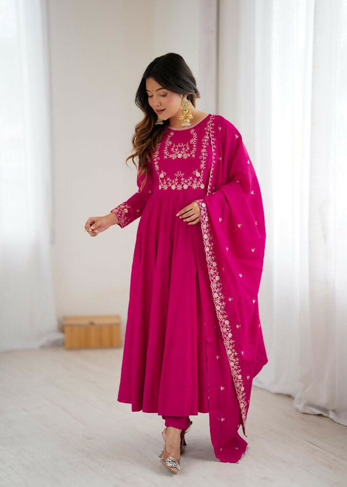 Dark Pink Chanderi Kurta Set with Sequence Embroidery Work