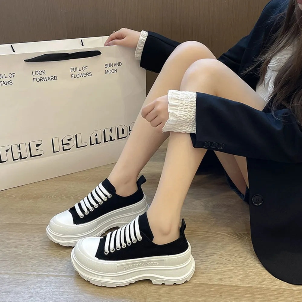 Lace-Up Round Toe Platform Sneakers – Canvas Chunky Sole Shoes