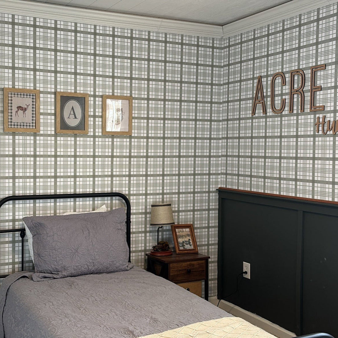 Classic plaid wallpaper featuring sage-green, white, and tan tones