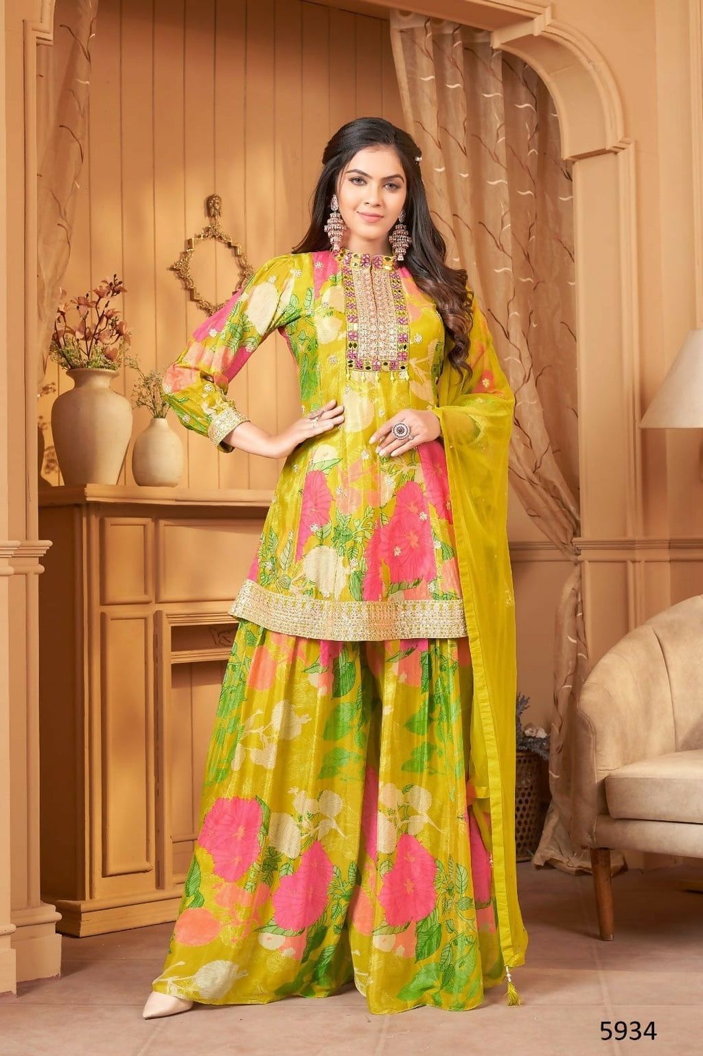 Elegant green muslin silk 3-piece kurta set with cotton lining.