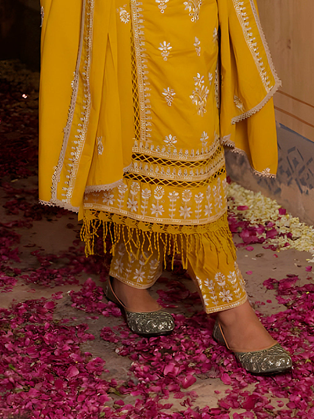 Multicolor Embroidered Rayon Kurta Set with Lace Details