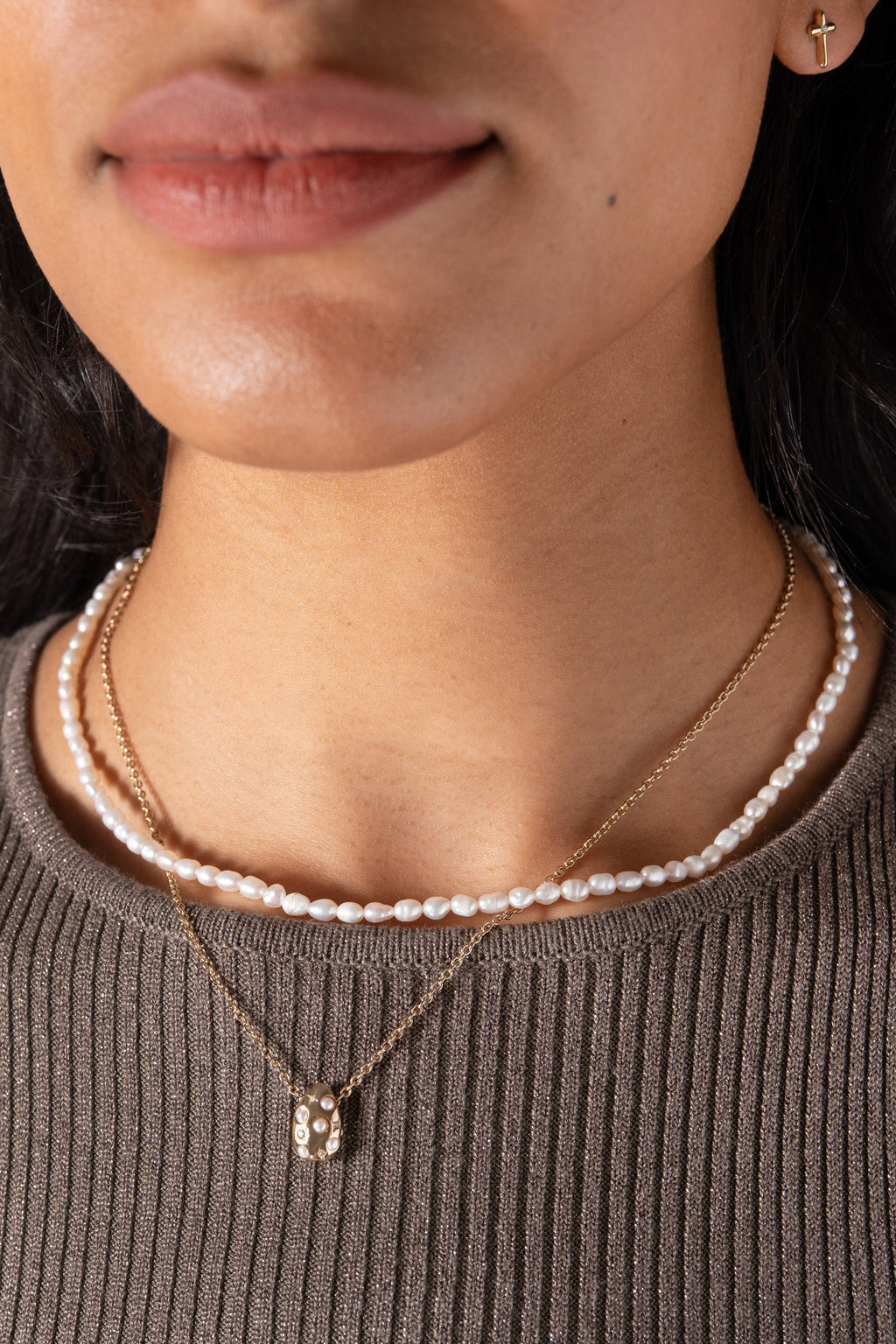 Pearl and Crystal Pendant Necklace with Etched Starburst Detail