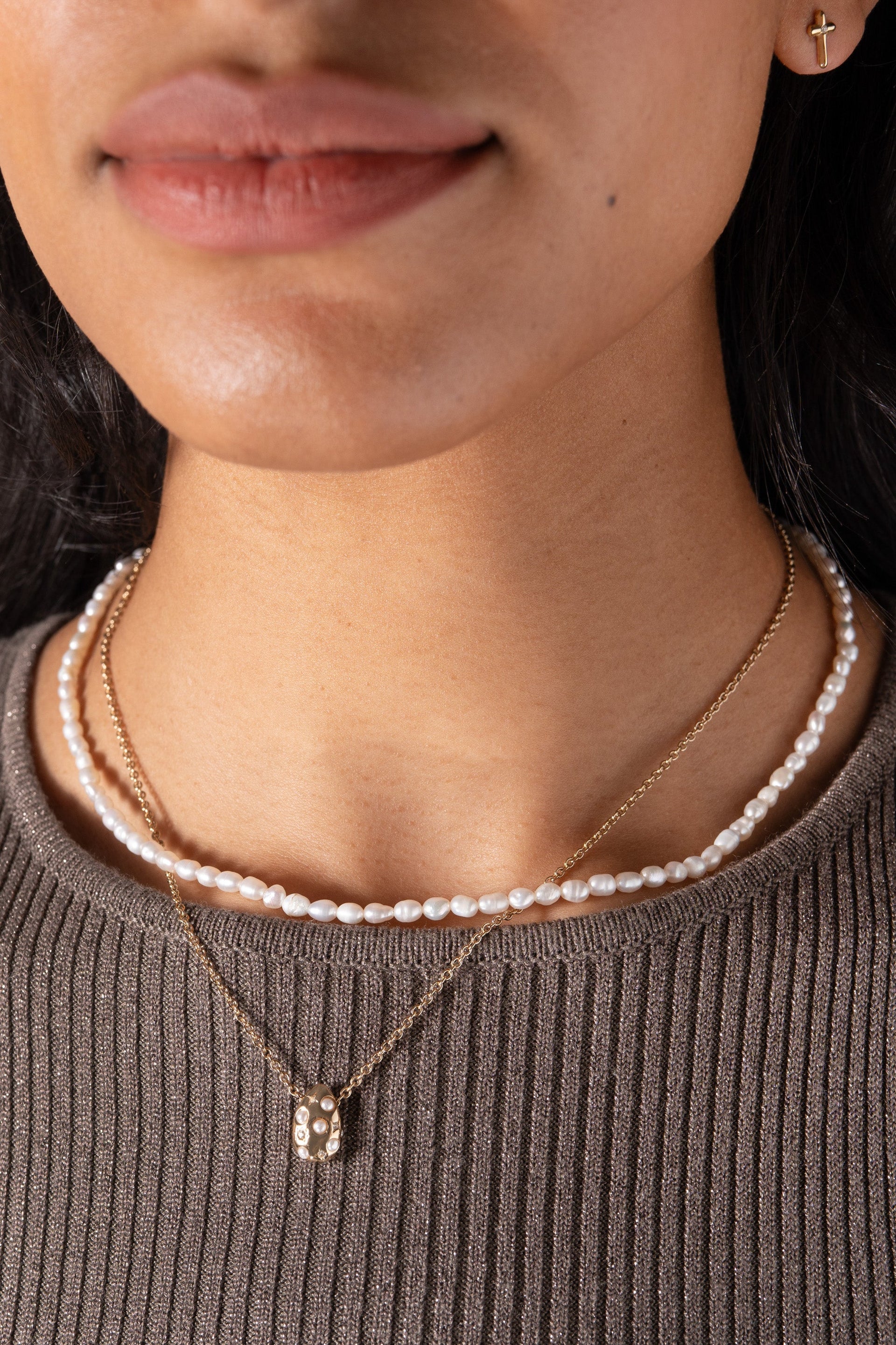 Pearl and Crystal Pendant Necklace with Etched Starburst Detail