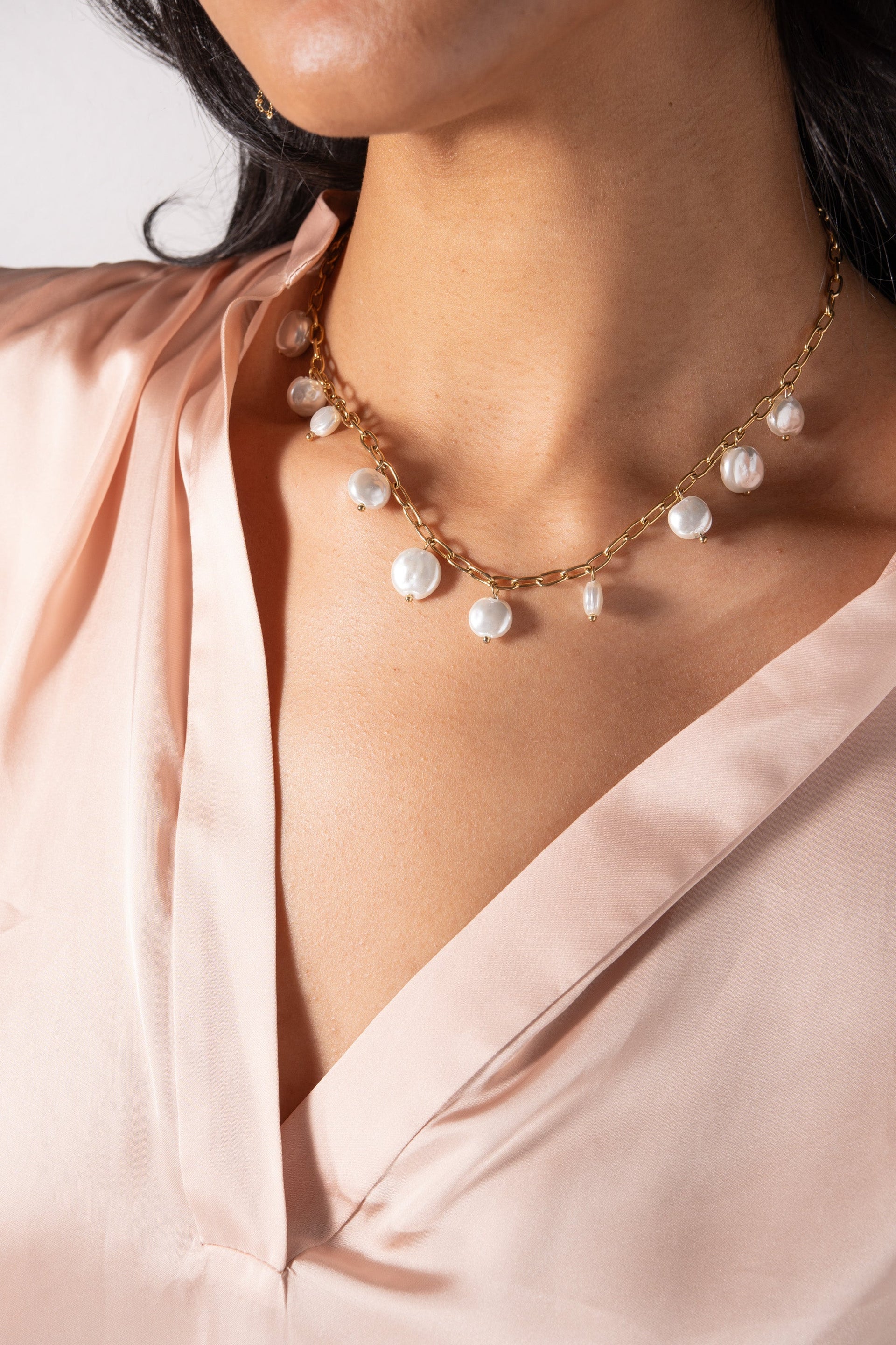 Genuine Freshwater Coin Pearl Shaky Necklace with Adjustable Chain