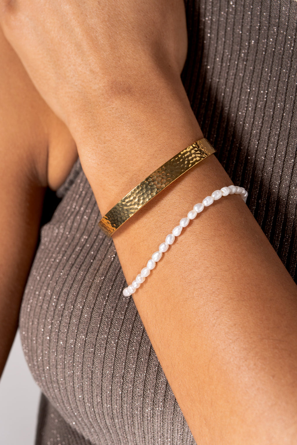 Freshwater Pearl Bracelet in White and Gold Tones