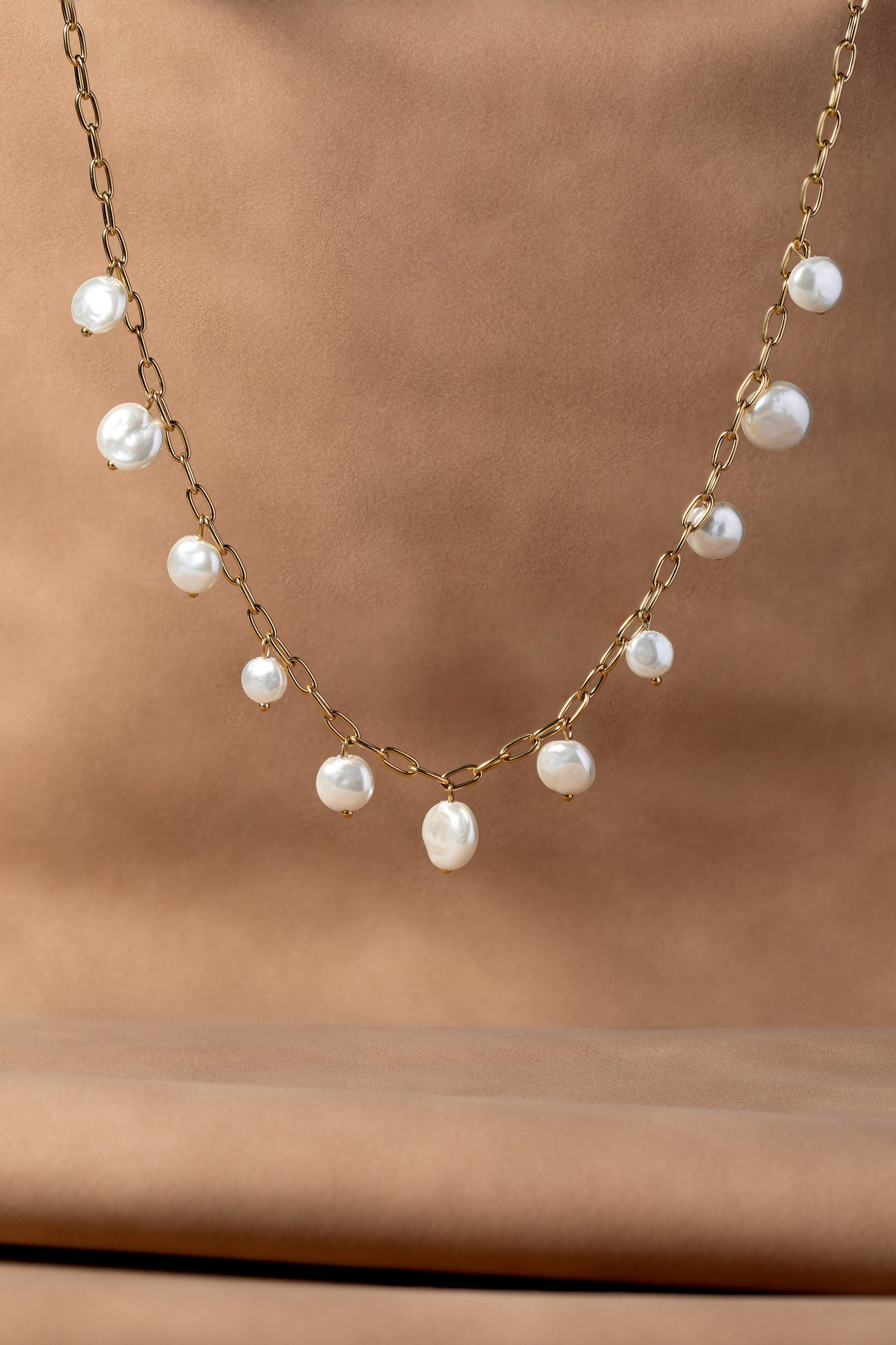 Genuine Freshwater Coin Pearl Shaky Necklace with Adjustable Chain