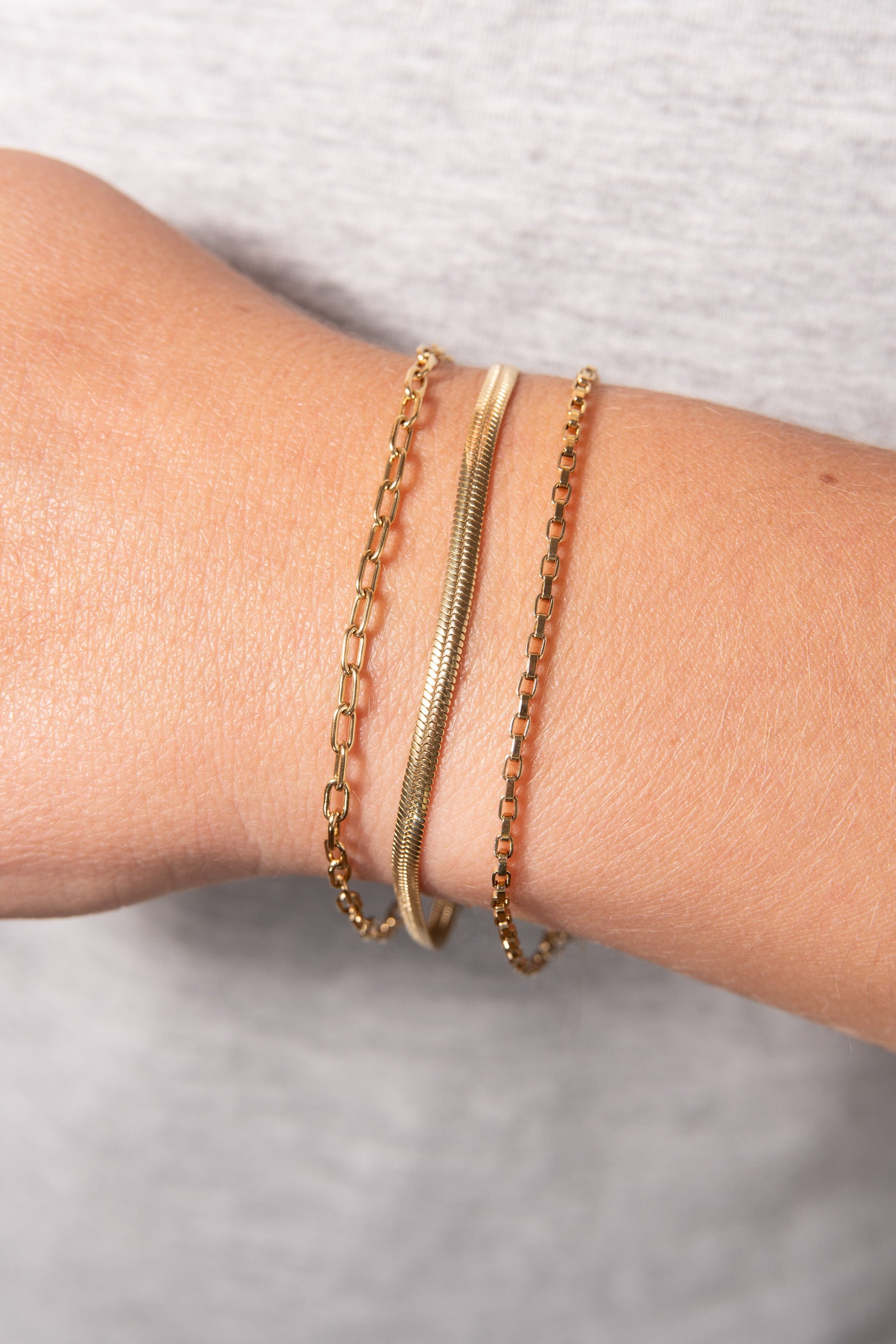 Everyday Box Link Chain Bracelet - Minimalist Gold-Tone Accessory