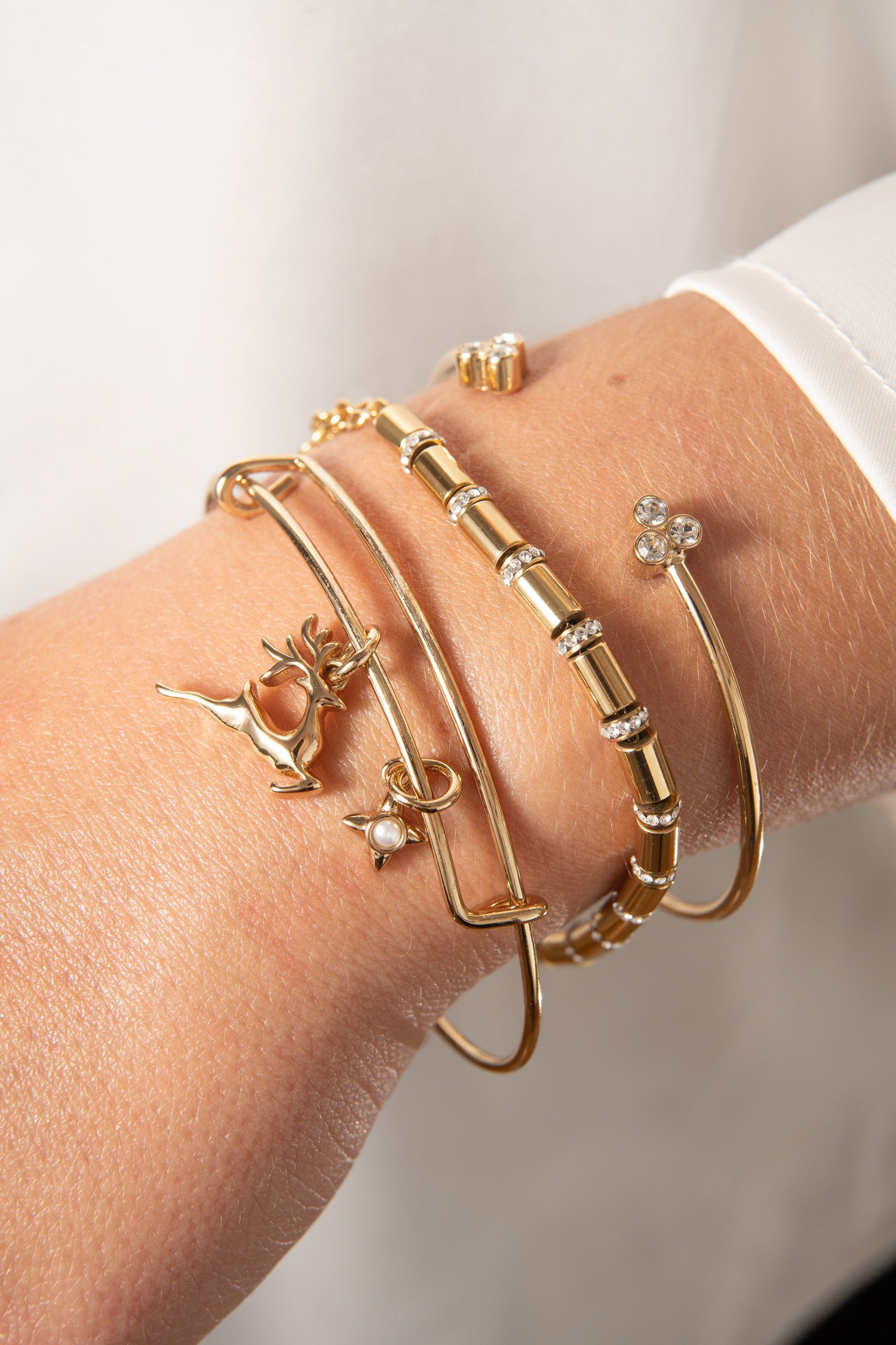 Holiday Reindeer Charm Expandable Bangle Bracelet with Pearl