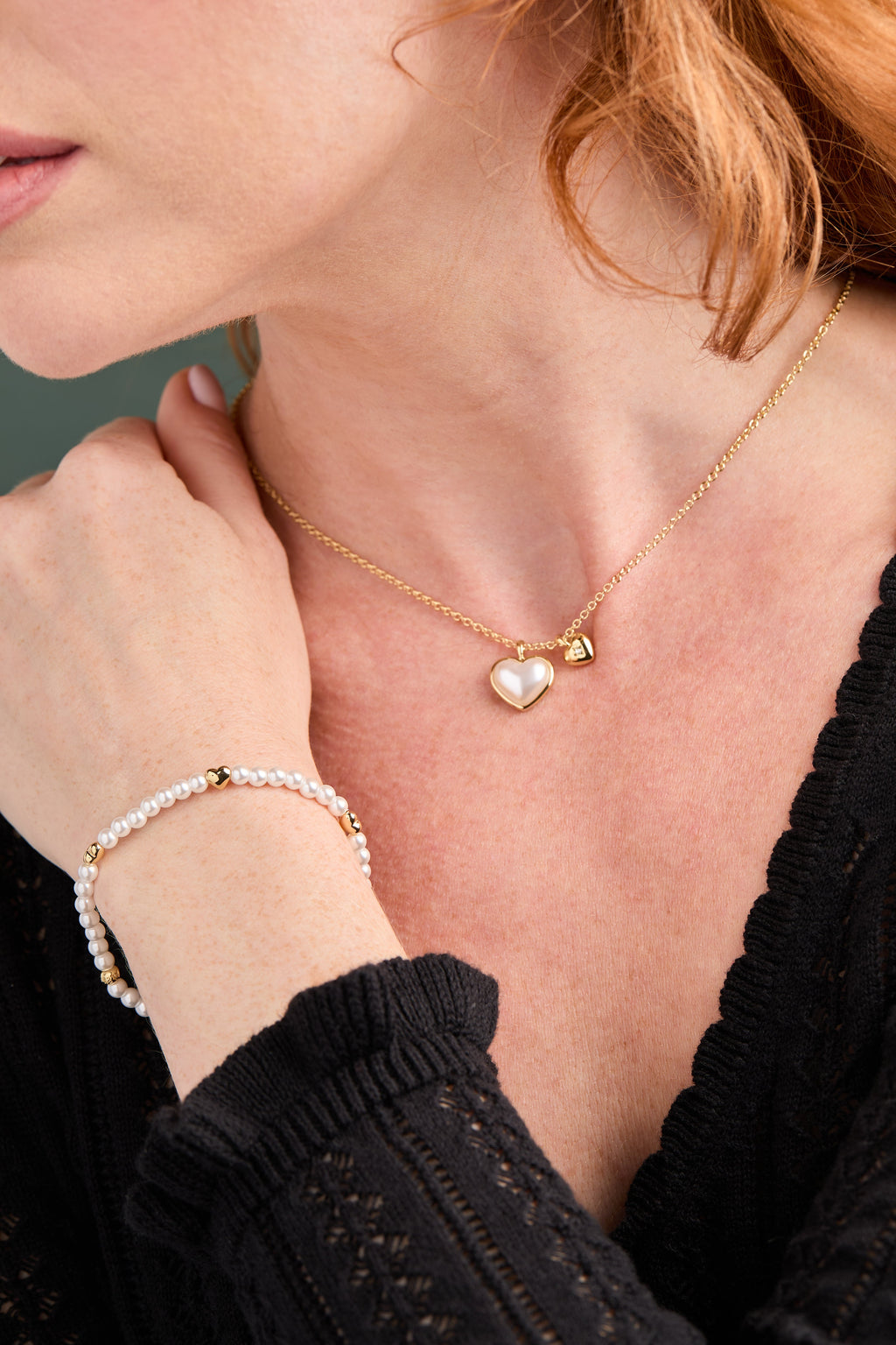 Heart and Pearl Stretch Bracelet in Gold and White