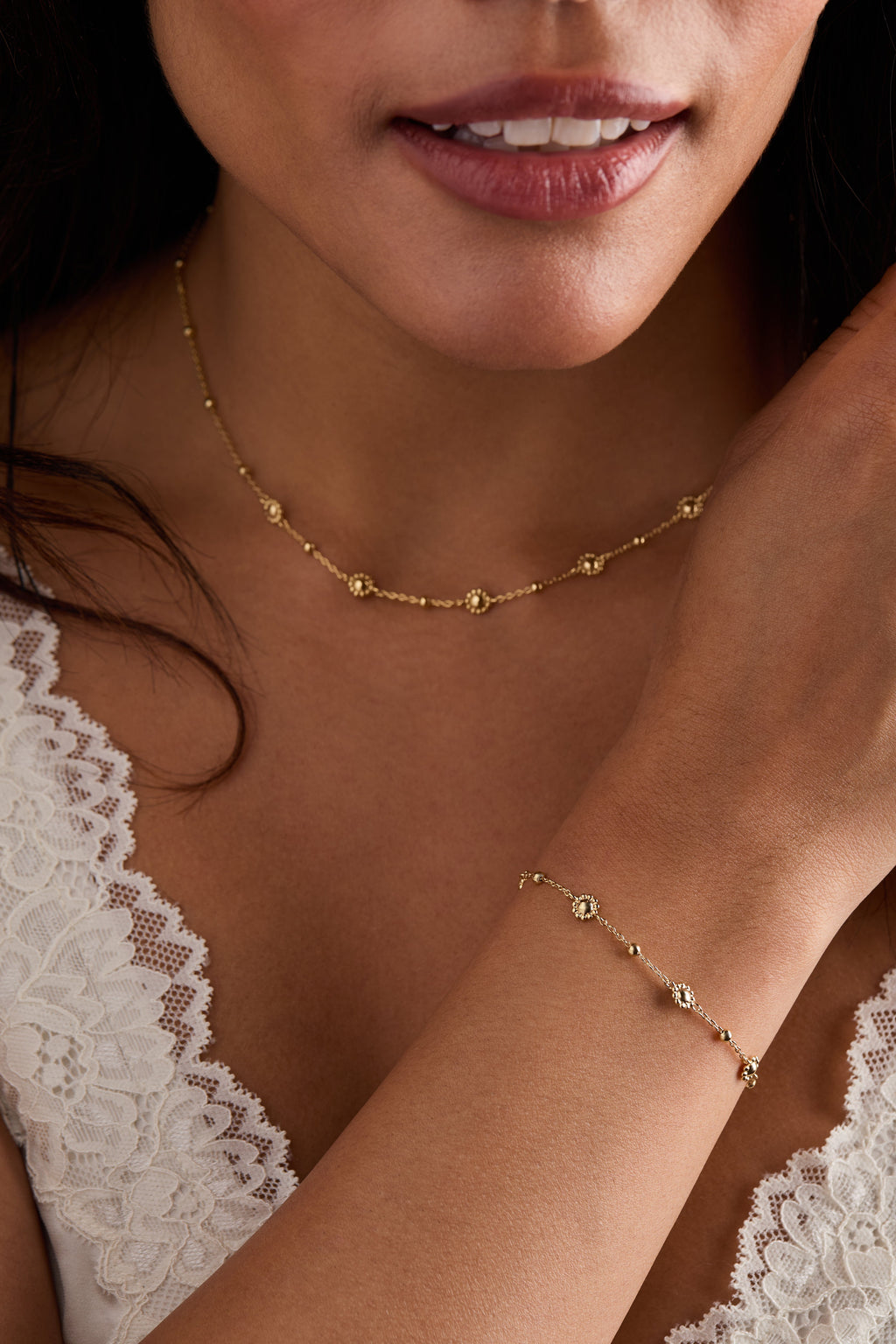 Floret Chain Necklace with Gold-Plated Textured Details