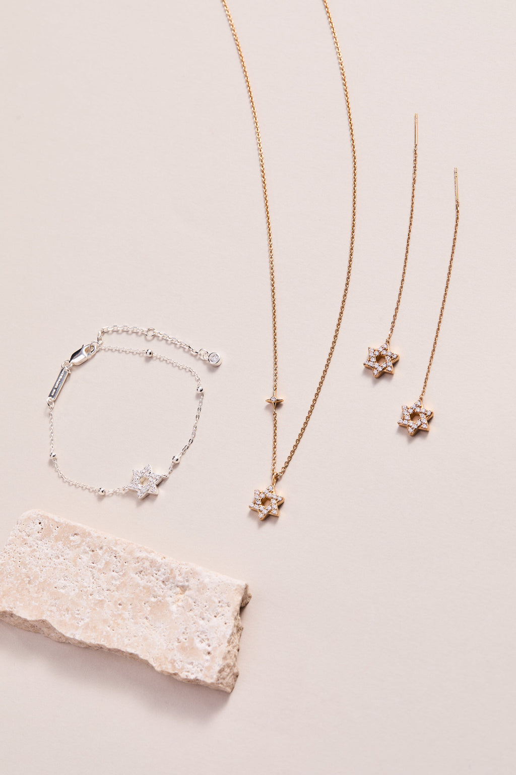 Star of David Pave Beaded Chain Bracelet - Delicate Gold Tone