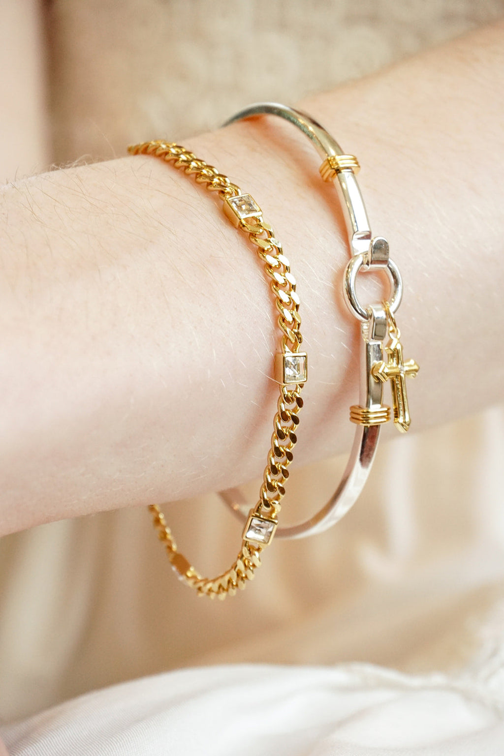 Two-Tone Cross Clip Bangle in Minimalist Religious Design