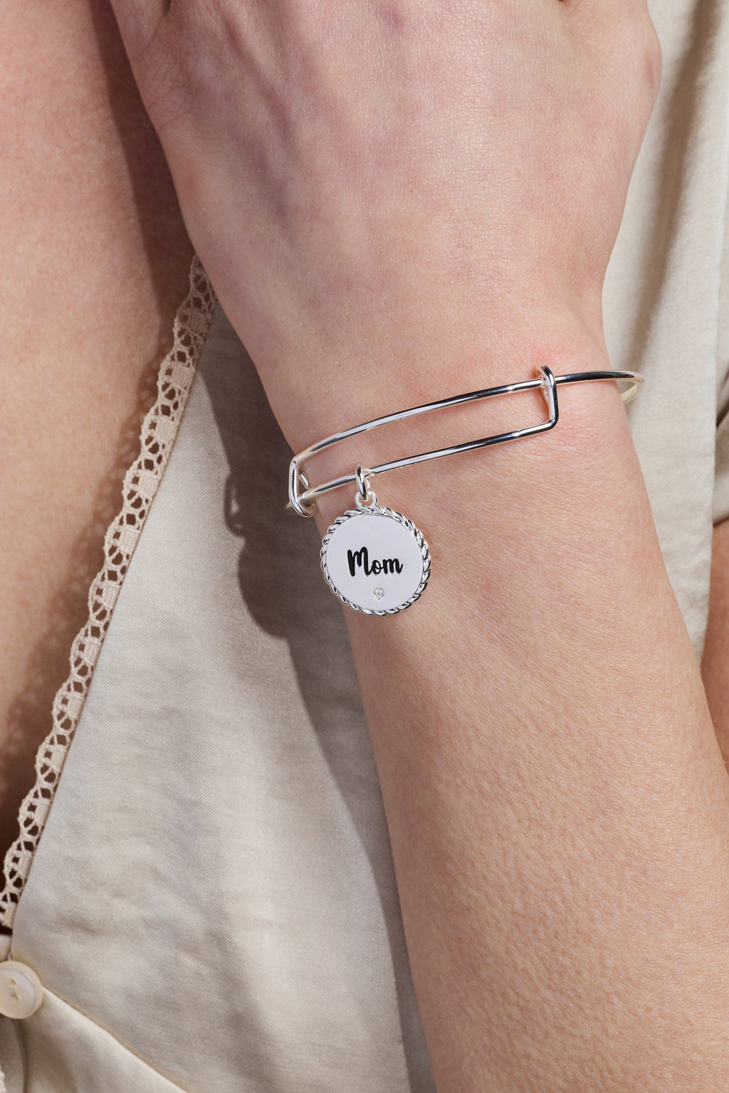 Mom Bonded By Love Connected For Life Rope Edge Charm Bangle