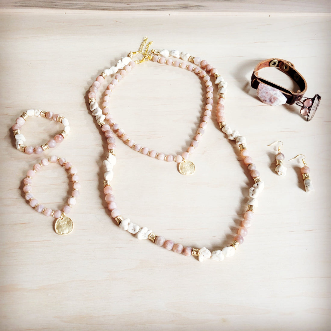 Frosted Sunstone Beaded Collar Necklace with Matte Gold Pendant - Image 5