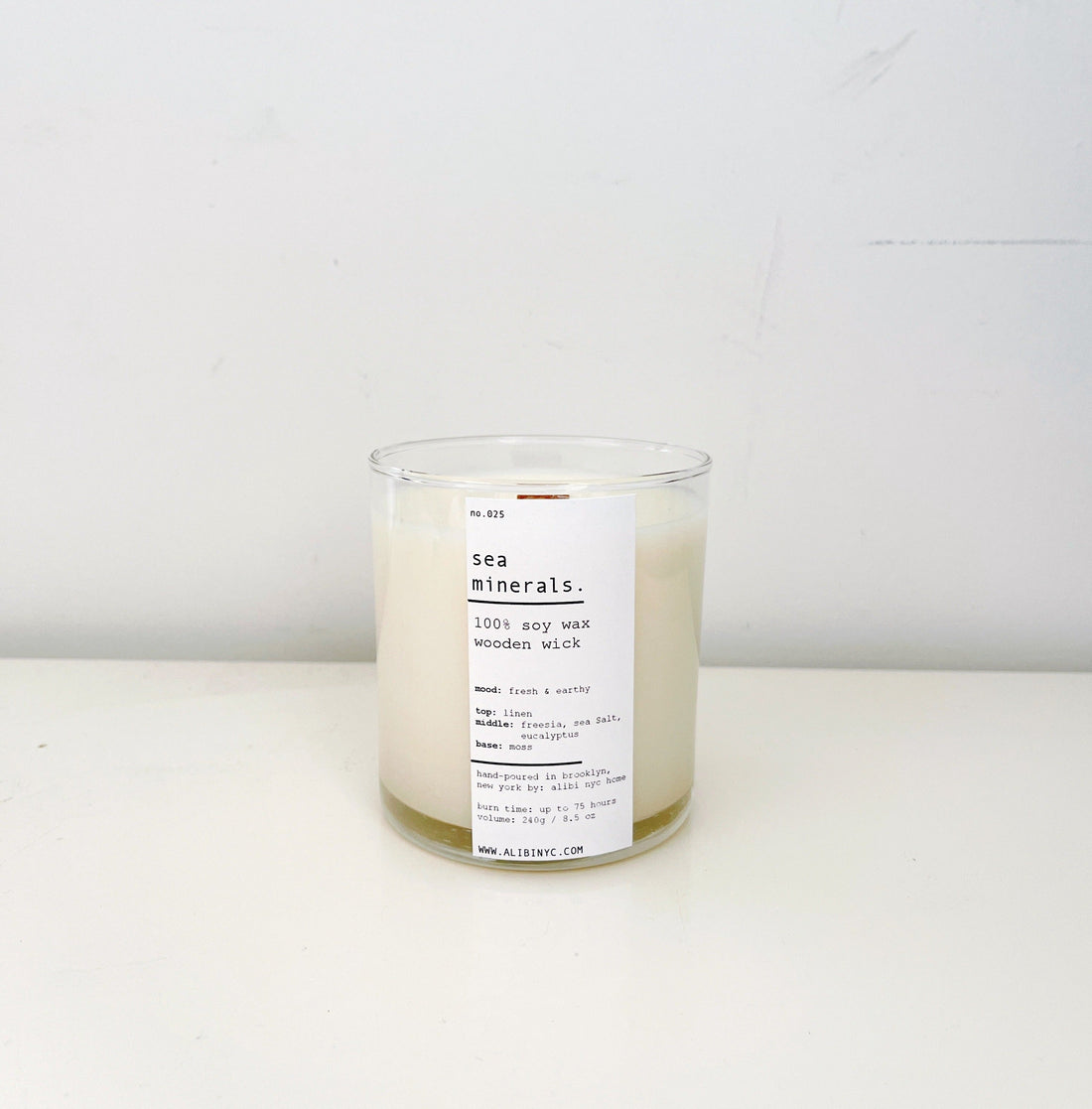 SEA MINERALS | 100% SOY WOODEN WICK CANDLE