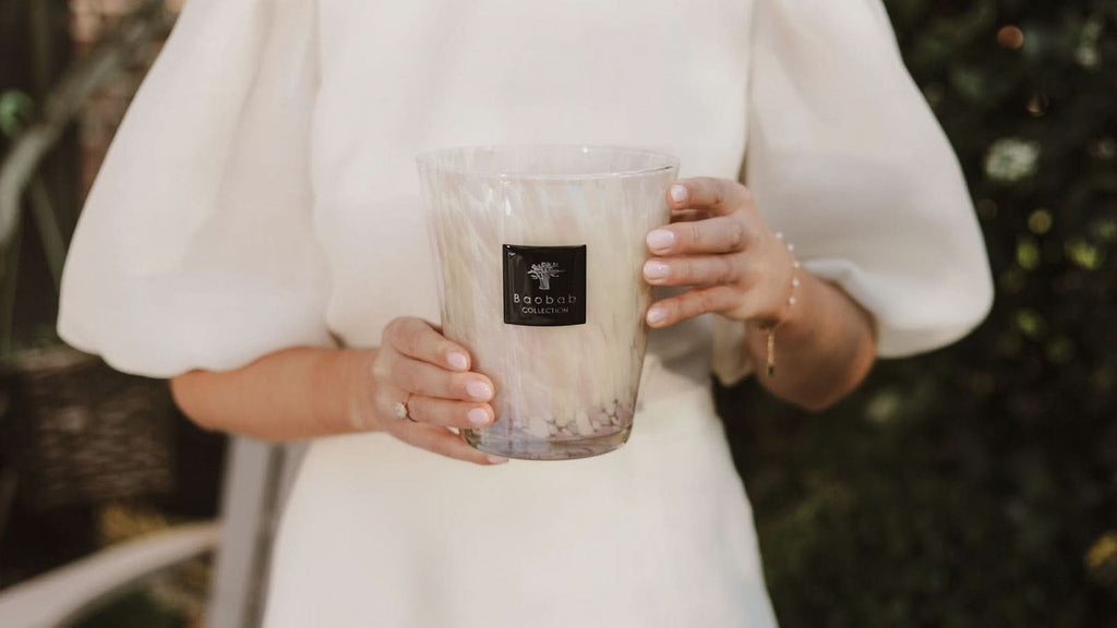 White Pearls Max 08 Luxury Scented Candle - Artisan Glass Vessel