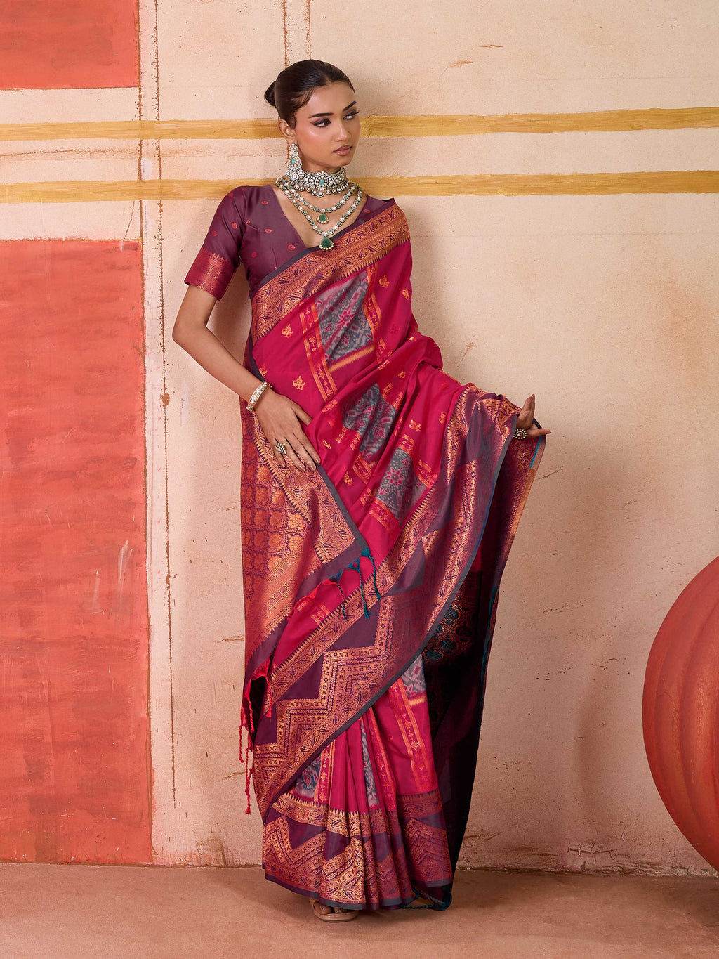 Rani Pure Silk Handloom Saree with Rust Blouse Piece