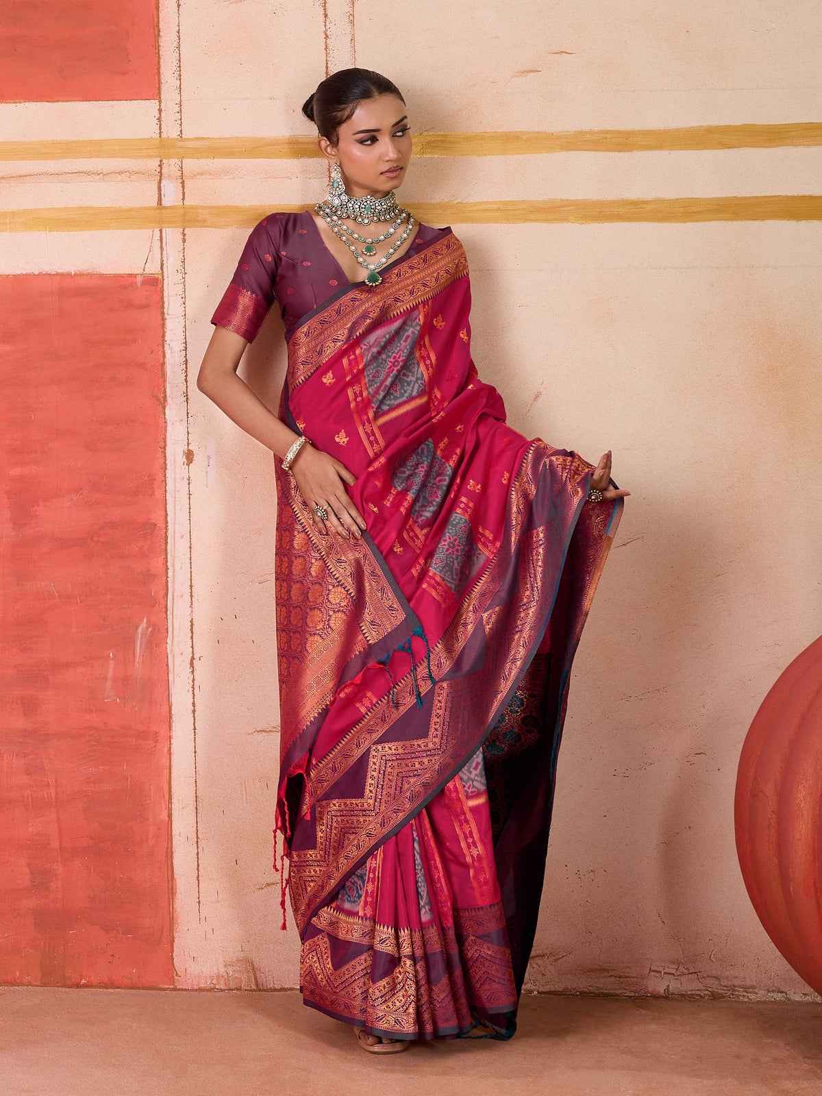 Rani Pure Silk Handloom Saree with Rust Blouse Piece