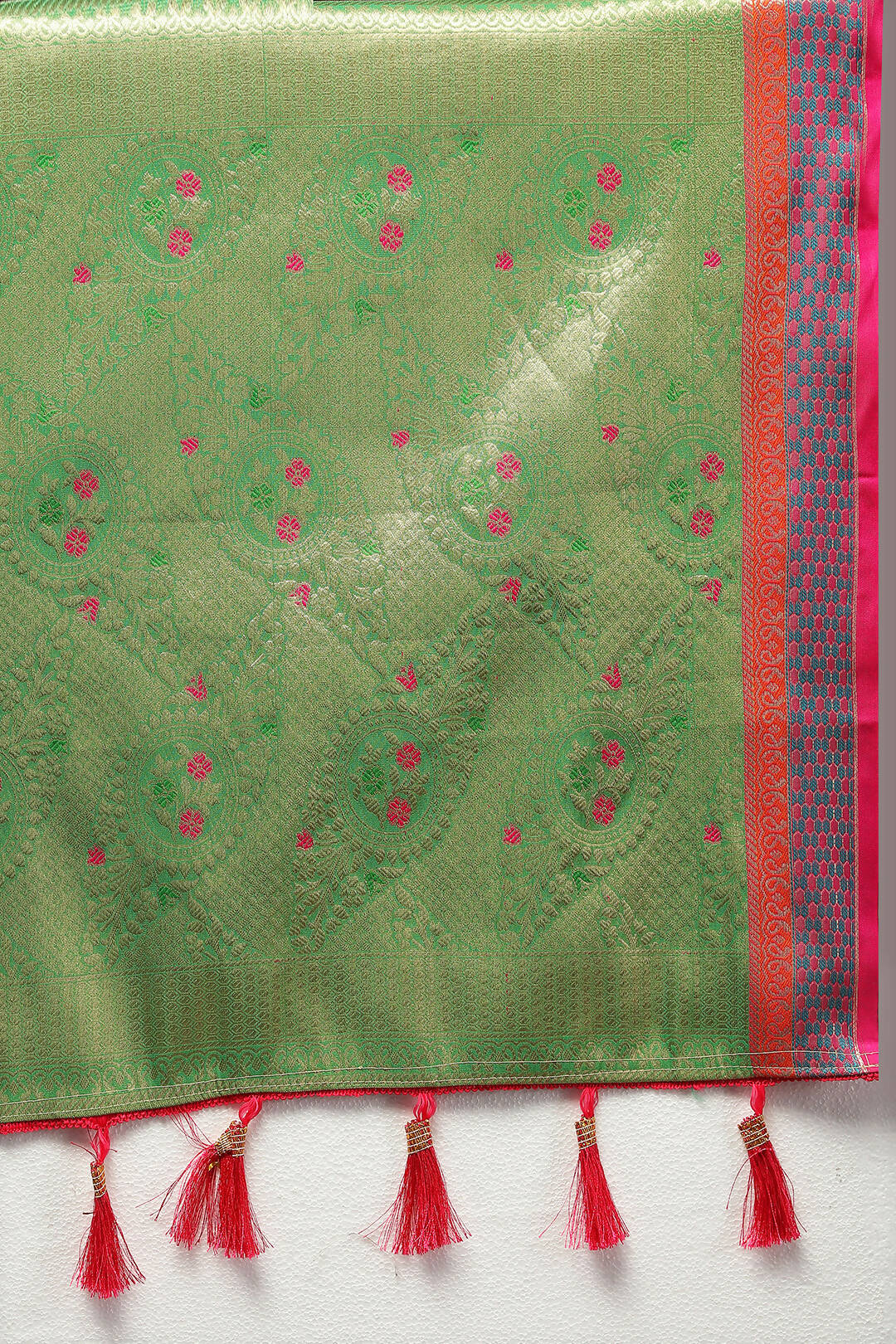 Magenta Kanjivaram Silk Saree with Traditional Zari Weaving