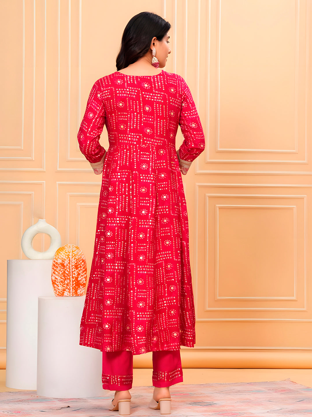 Embroidered Bandhani Print Kurta Set in Pink