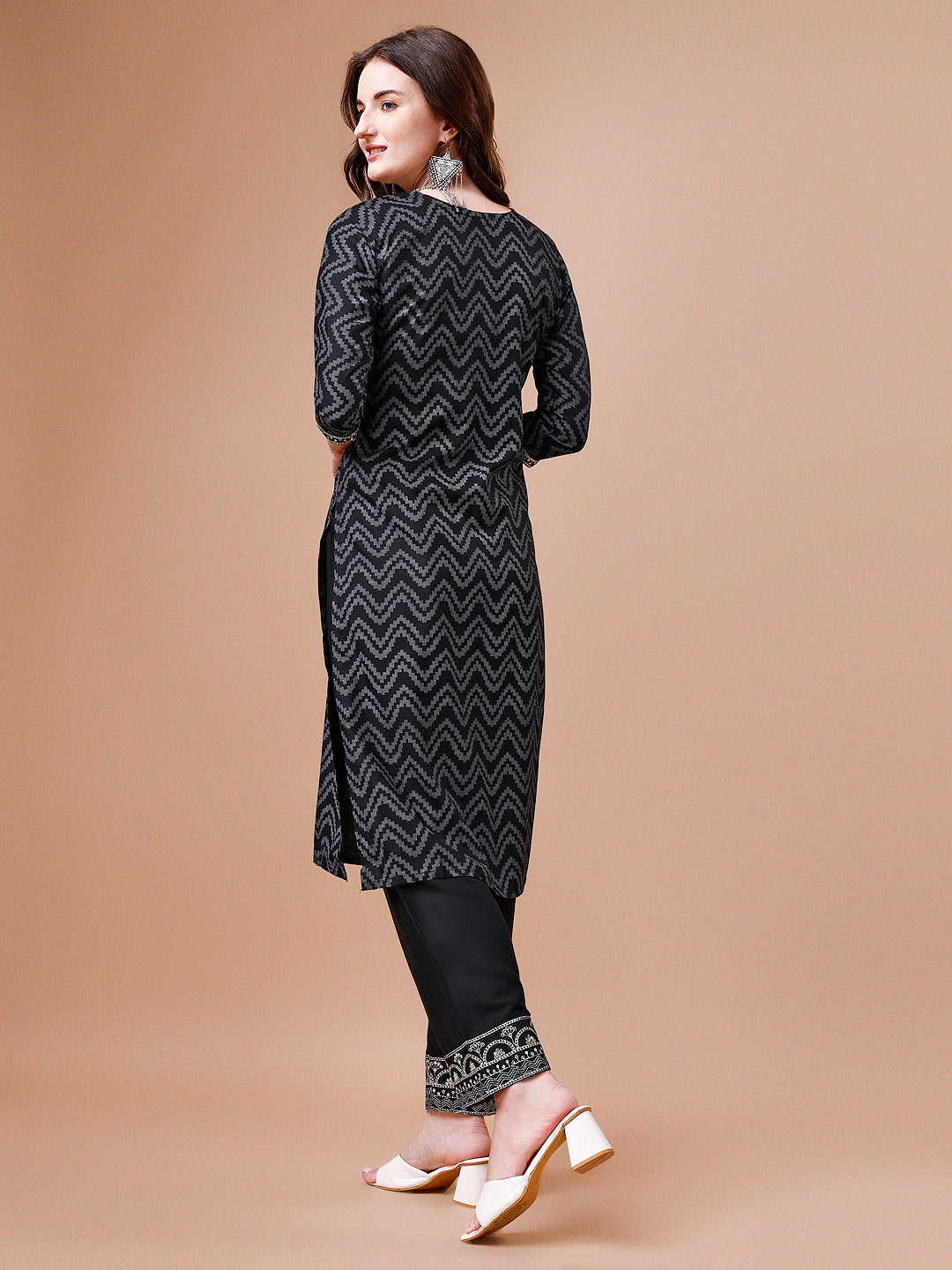 Embroidered Chevron Printed Rayon Kurta Set, Multicolor