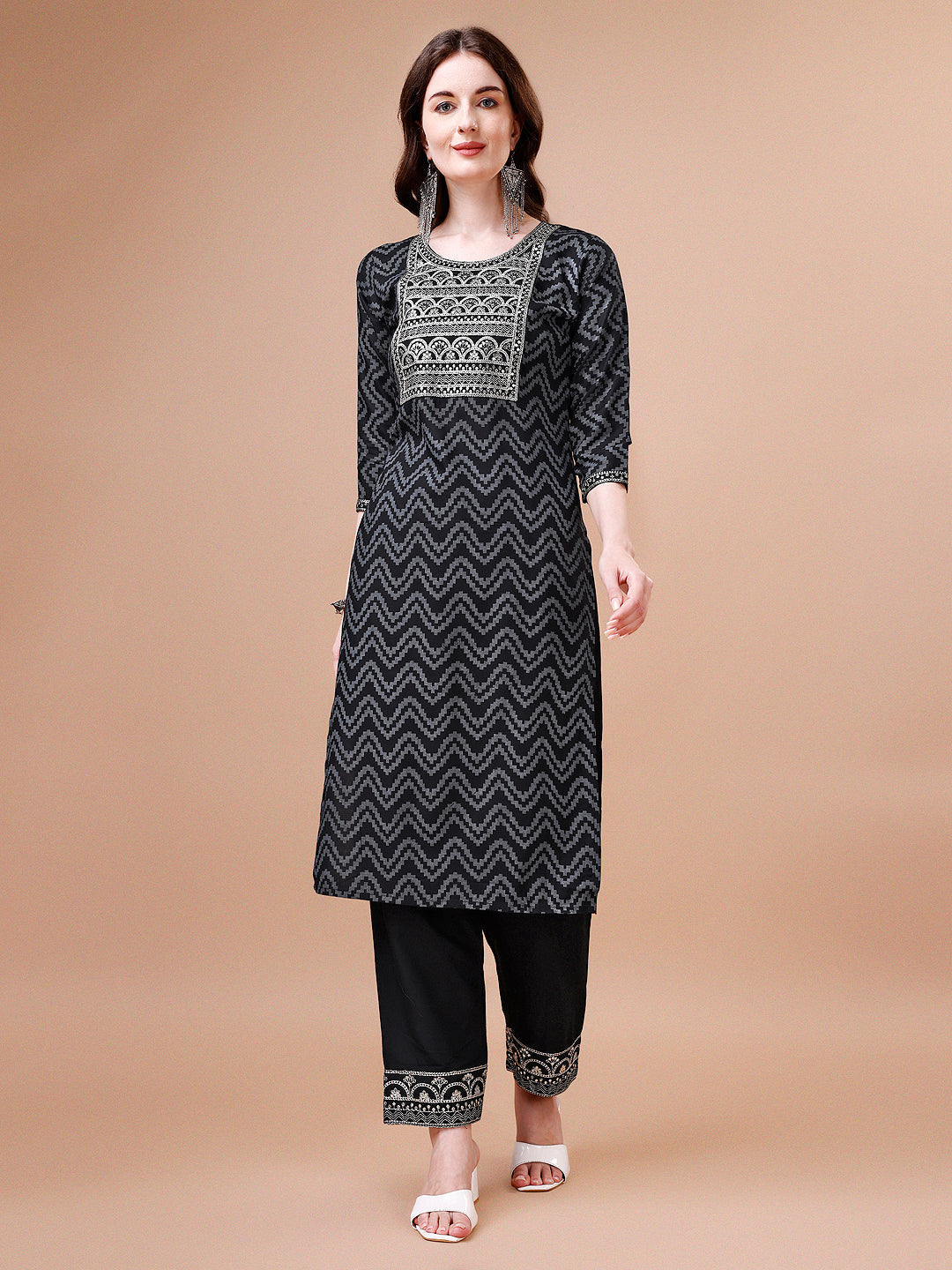 Multicolor chevron printed rayon kurta with 3/4th sleeves and pants